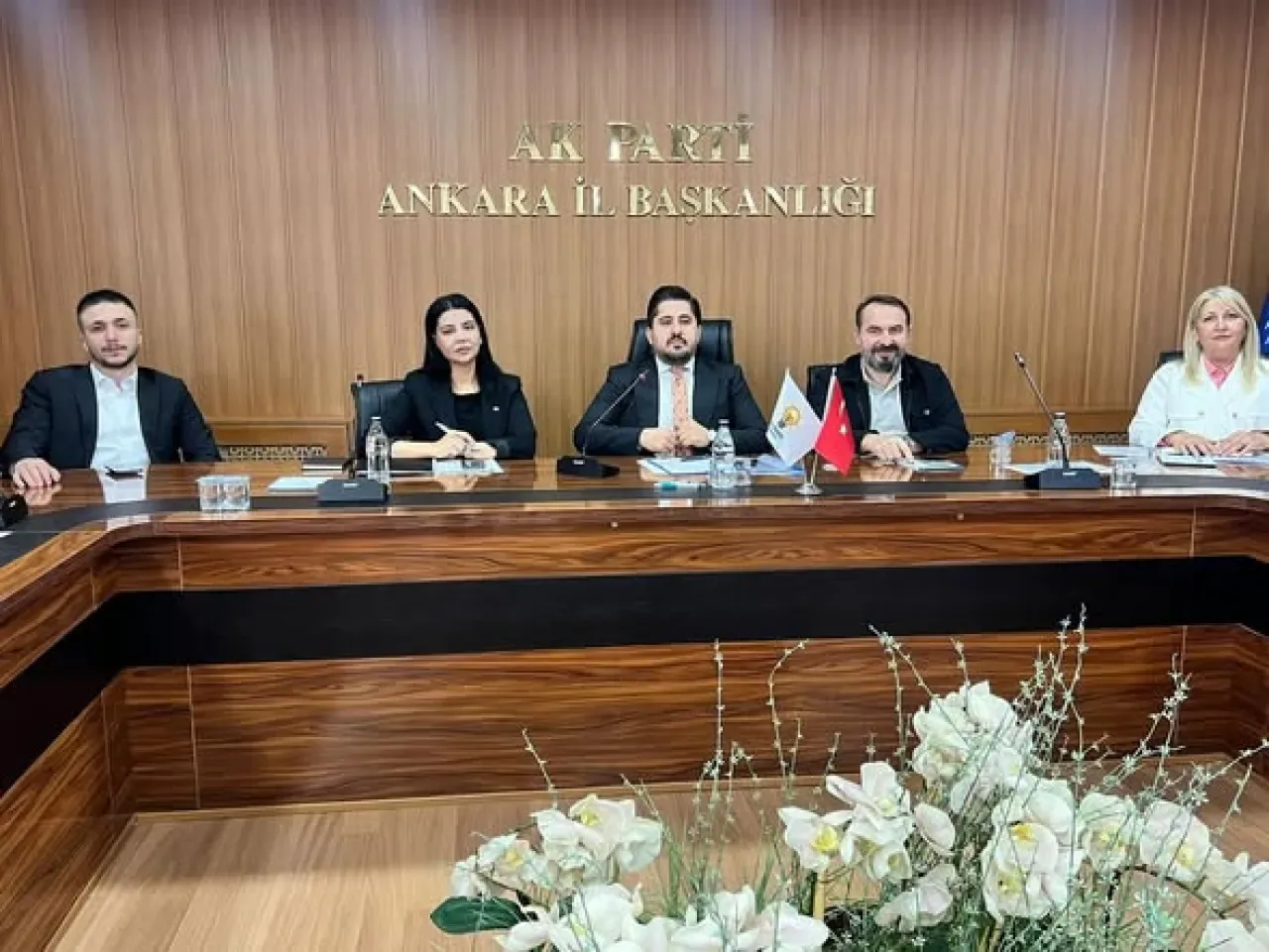 AK Parti Etimesgut'ta Sosyal Politikalar Masaya Yatırıldı AK Parti Etimesgut'ta Sosyal Politikalar Masaya Yatırıldı