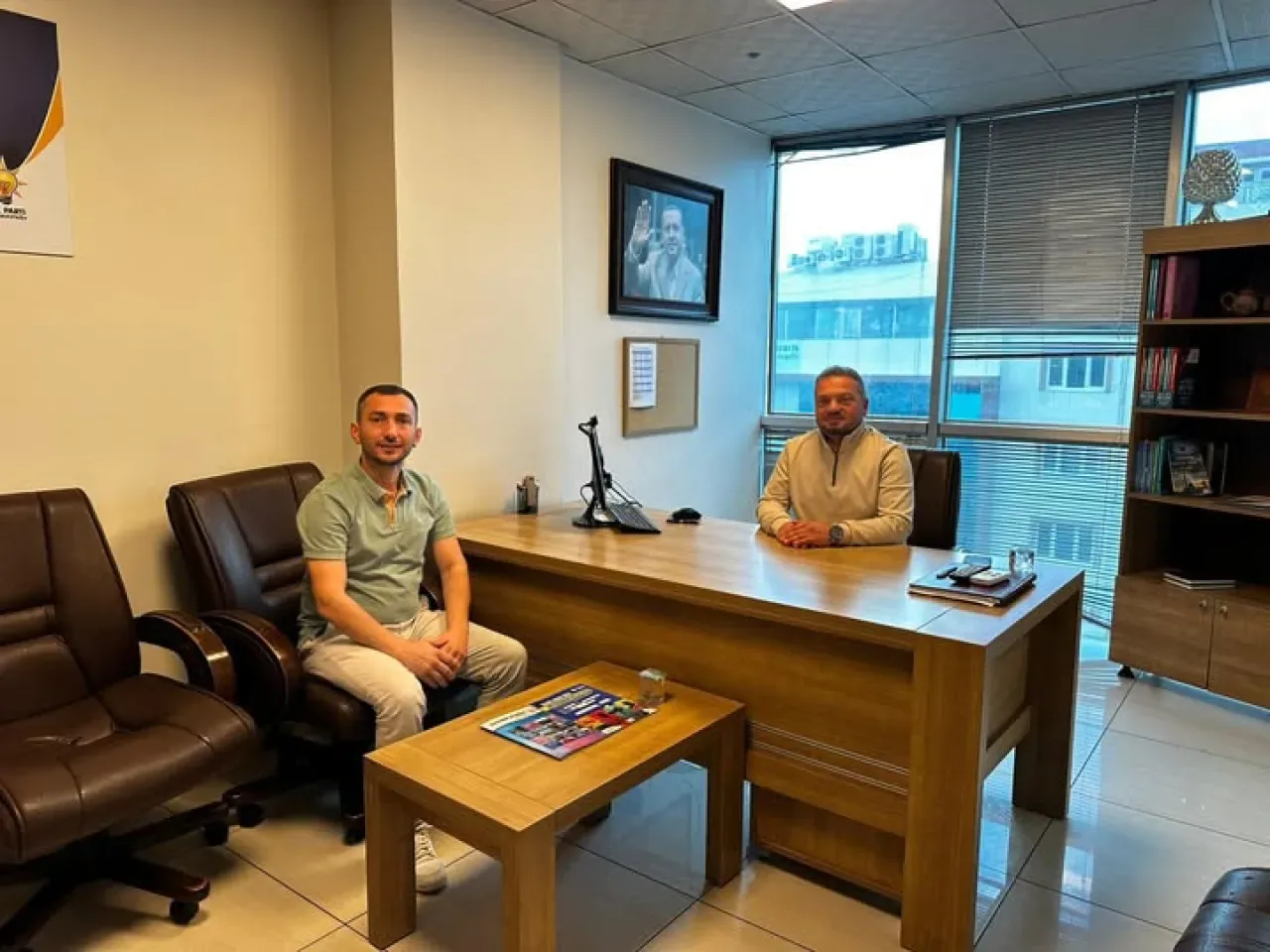 Arnavutköy'de Siyasetçiler Vatandaşlarla Buluşuyor Arnavutköy'de Siyasetçiler Vatandaşlarla Buluşuyor