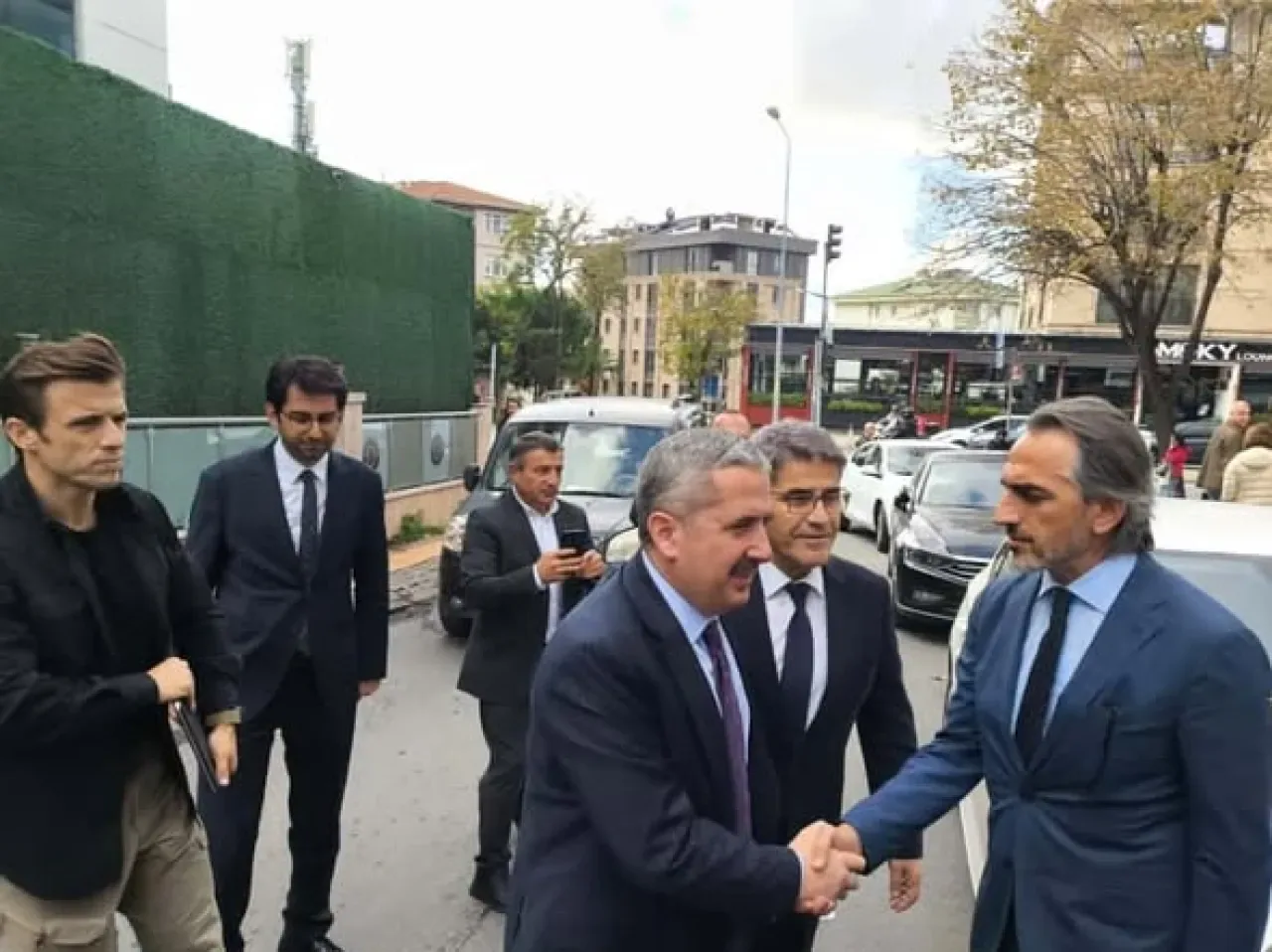 Ticaret Bakan Yardımcısı Mahmut Gürcan, İstanbul Esnaf Kooperatifleri'ni Ziyaret Etti Ticaret Bakan Yardımcısı Mahmut Gürcan, İstanbul Esnaf Kooperatifleri'ni Ziyaret Etti