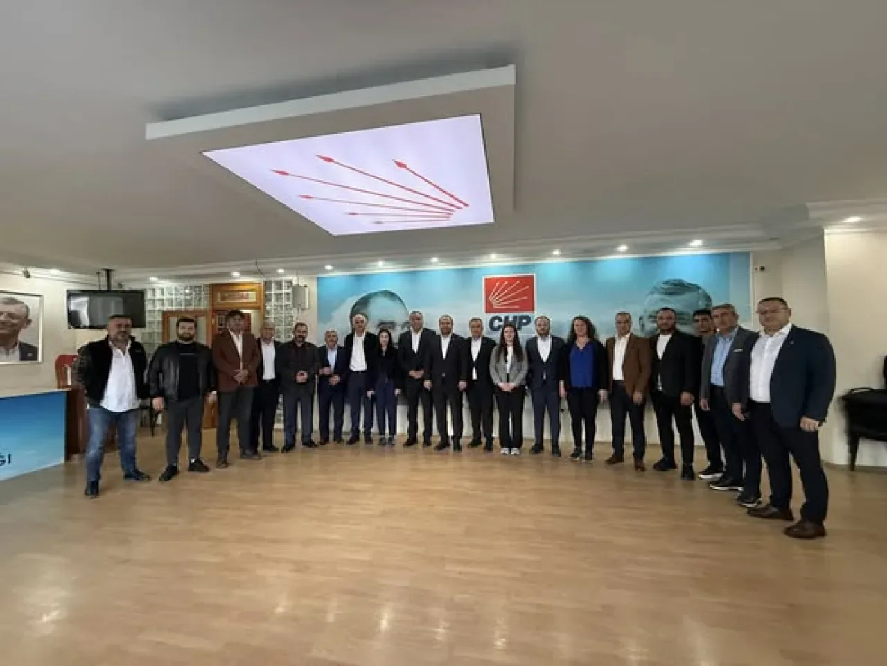 CHP'li Esenyurt Yöneticilerinden Avcılar İlçe Başkanlığı'na Ziyaret CHP'li Esenyurt Yöneticilerinden Avcılar İlçe Başkanlığı'na Ziyaret