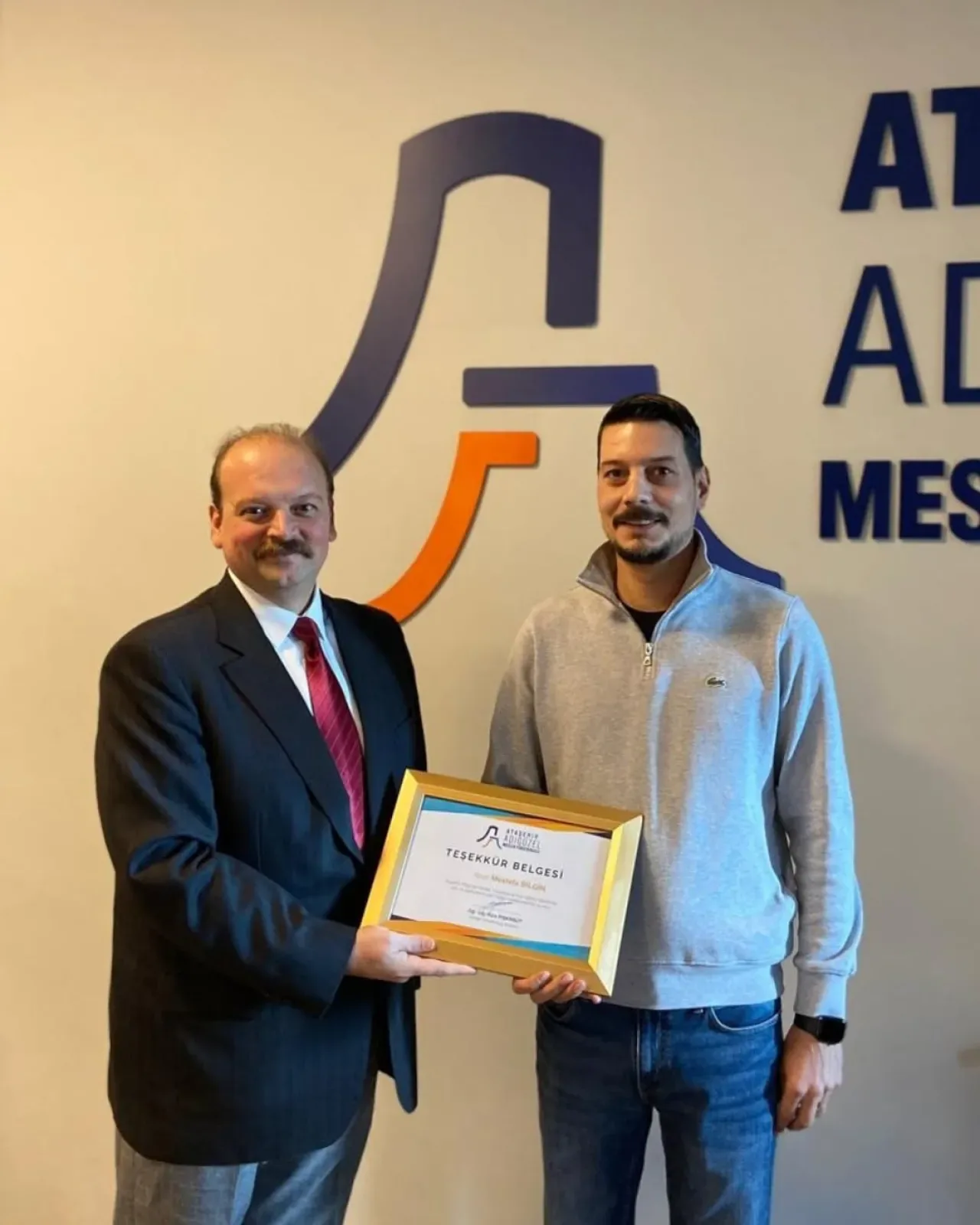 Ataşehir Adıgüzel MYO'na Hidrolik ve Pnömatik Seti Bağışı Ataşehir Adıgüzel MYO'na Hidrolik ve Pnömatik Seti Bağışı