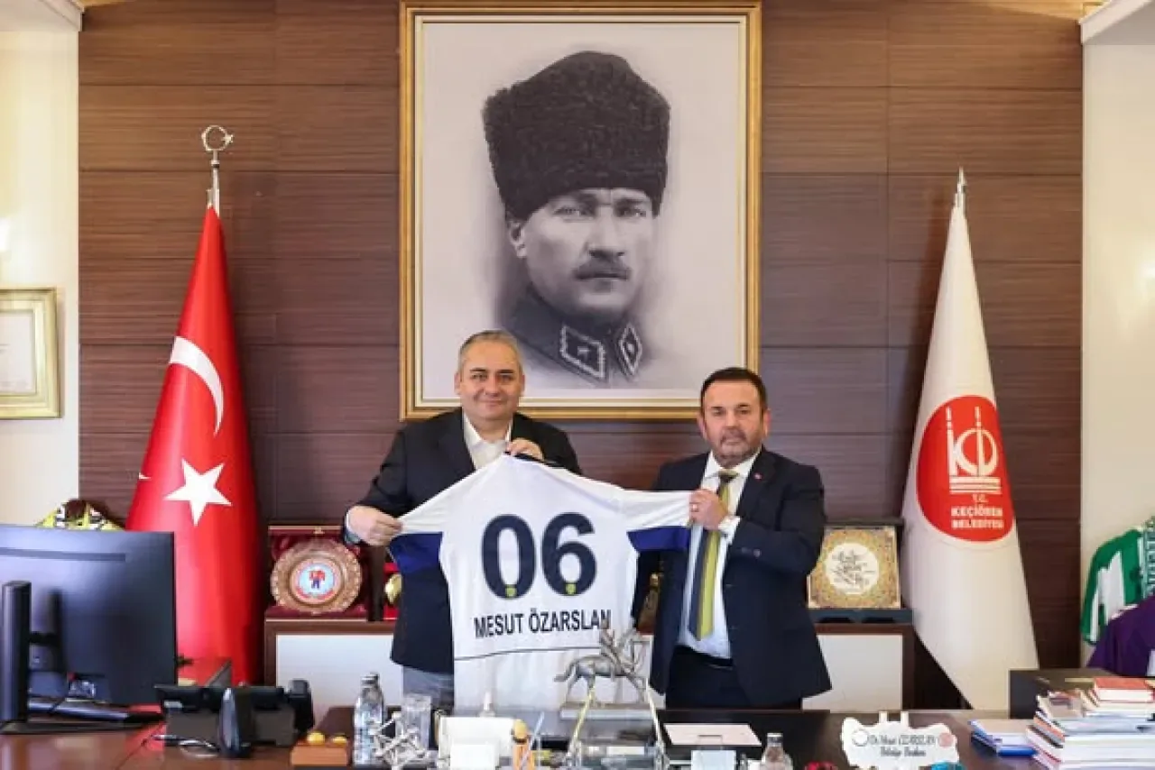 CHP'li Özarslan'dan Ankaragücü'ne Ziyaret ve Destek Sözü CHP'li Özarslan'dan Ankaragücü'ne Ziyaret ve Destek Sözü