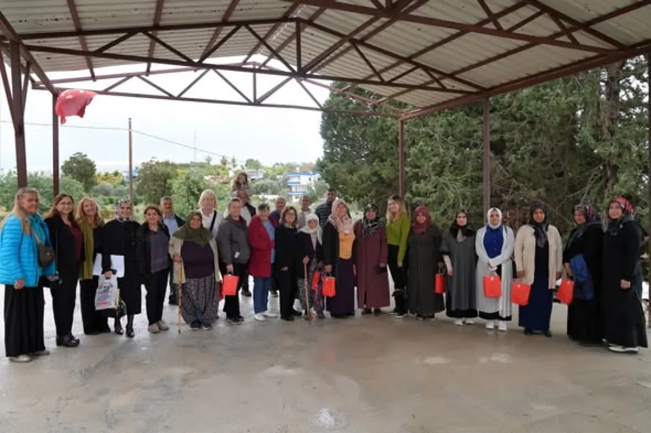 Alanya'da Kadın Sağlığı ve Farkındalık Söyleşisi Gerçekleşti Alanya'da Kadın Sağlığı ve Farkındalık Söyleşisi Gerçekleşti