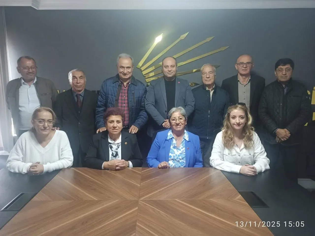Yenimahalle CHP İlçe Başkanlığı'na Ziyaret Yenimahalle CHP İlçe Başkanlığı'na Ziyaret