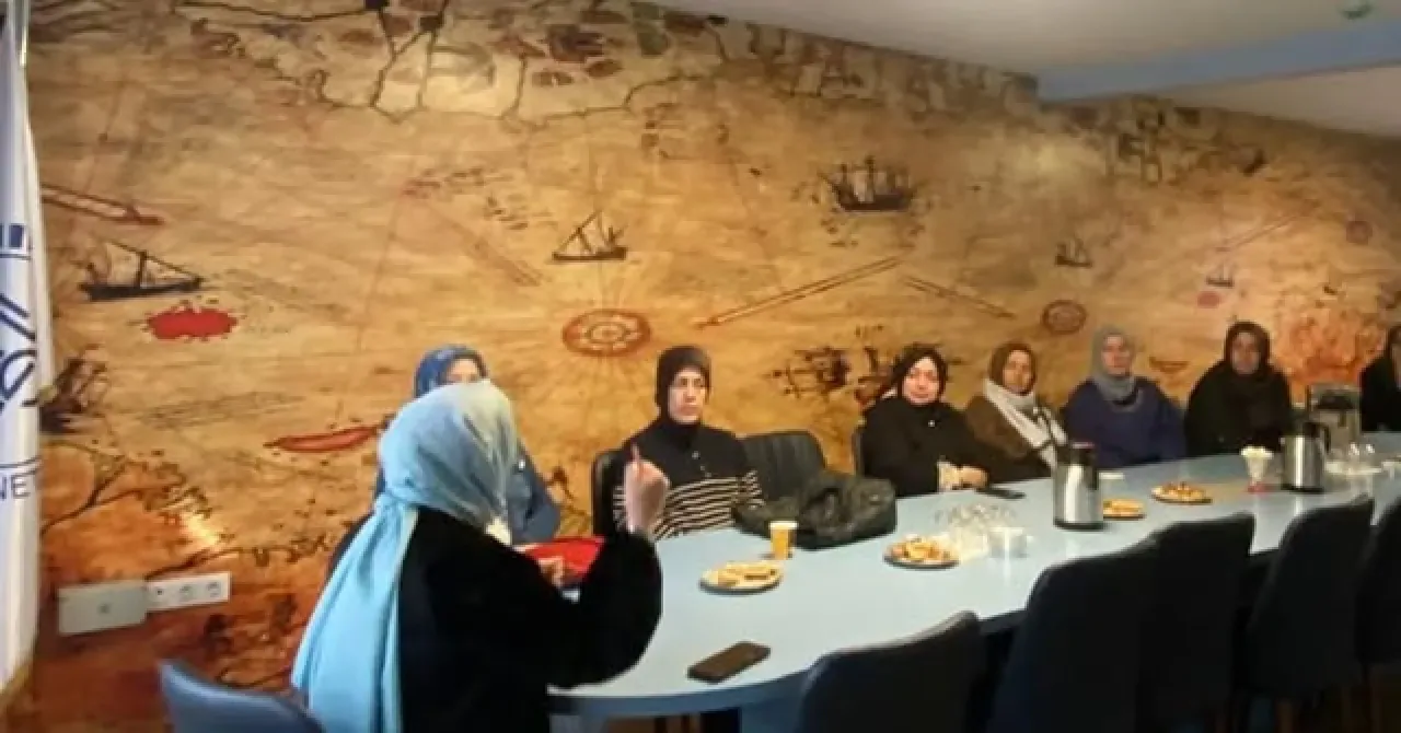 Sarıyer'de Ailede Din ve Ahlak Eğitimi Semineri Düzenlendi Sarıyer'de Ailede Din ve Ahlak Eğitimi Semineri Düzenlendi