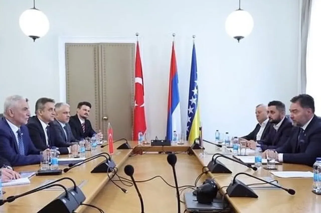 Bursa Milletvekili Salan, Bosna Hersek ile Ticari İş Birliğine Dair Önemli Adımı Duyyurdu Bursa Milletvekili Salan, Bosna Hersek ile Ticari İş Birliğine Dair Önemli Adımı Duyyurdu