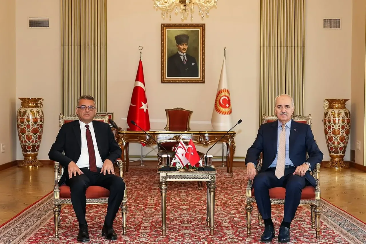 Kurtulmuş ve Erhürman'dan Kıbrıs'ta Haklı Dava Vurgusu Kurtulmuş ve Erhürman'dan Kıbrıs'ta Haklı Dava Vurgusu
