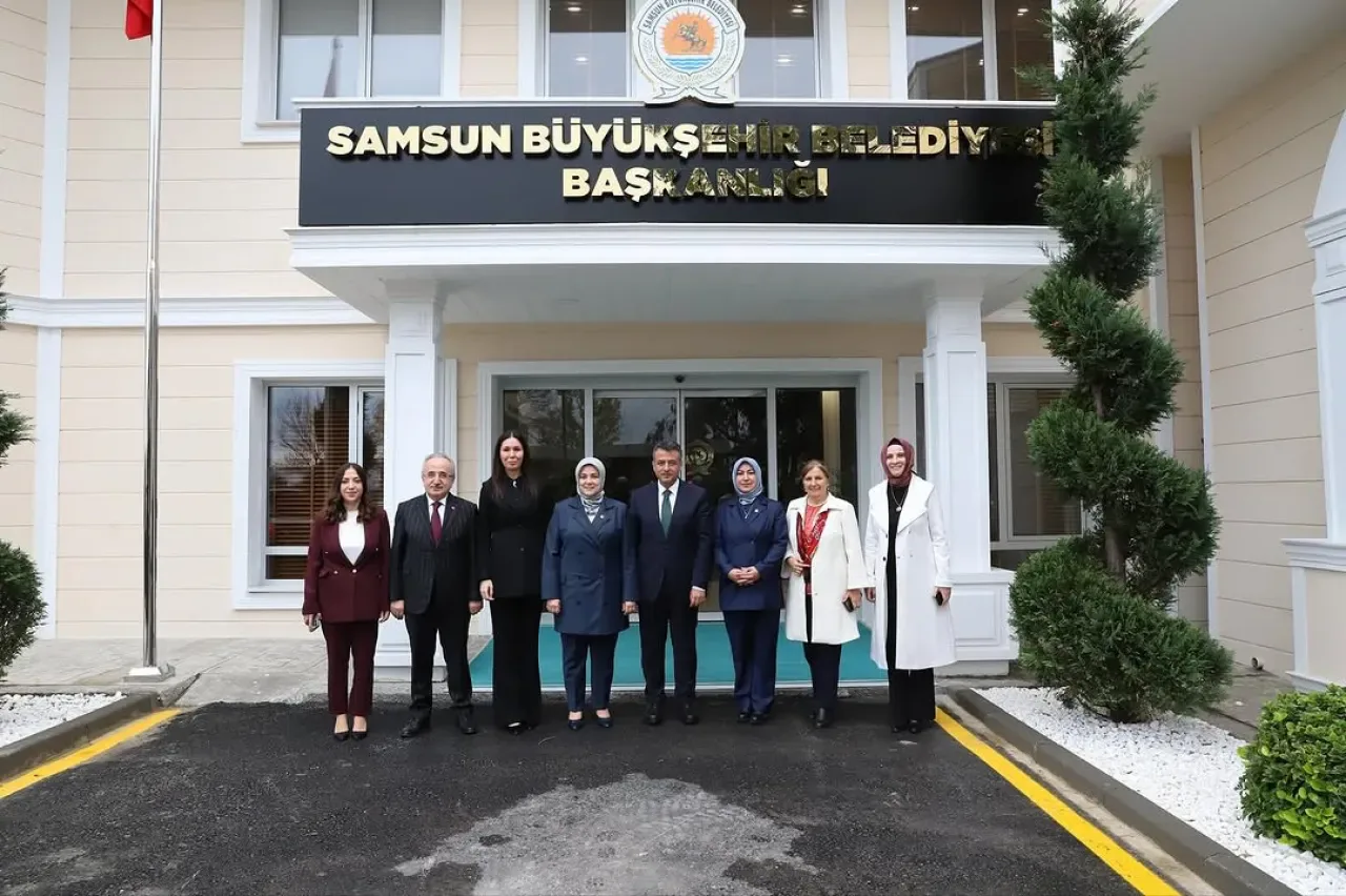 AK Partili Kadın Kolları Temsilcilerinden Samsun Büyükşehir Belediye Başkanı Halit Doğan'a Ziyaret AK Partili Kadın Kolları Temsilcilerinden Samsun Büyükşehir Belediye Başkanı Halit Doğan'a Ziyaret