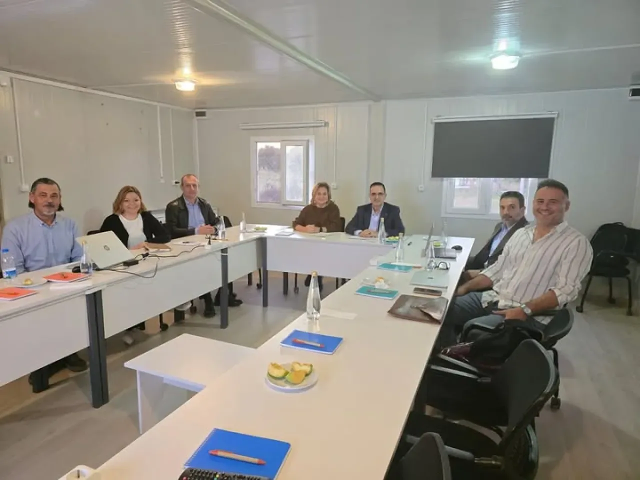 İzmir Ekonomi Üniversitesi'nin Güzelbahçe Kampüsünde Görüş Alışverişi Toplantısı Gerçekleştirildi İzmir Ekonomi Üniversitesi'nin Güzelbahçe Kampüsünde Görüş Alışverişi Toplantısı Gerçekleştirildi