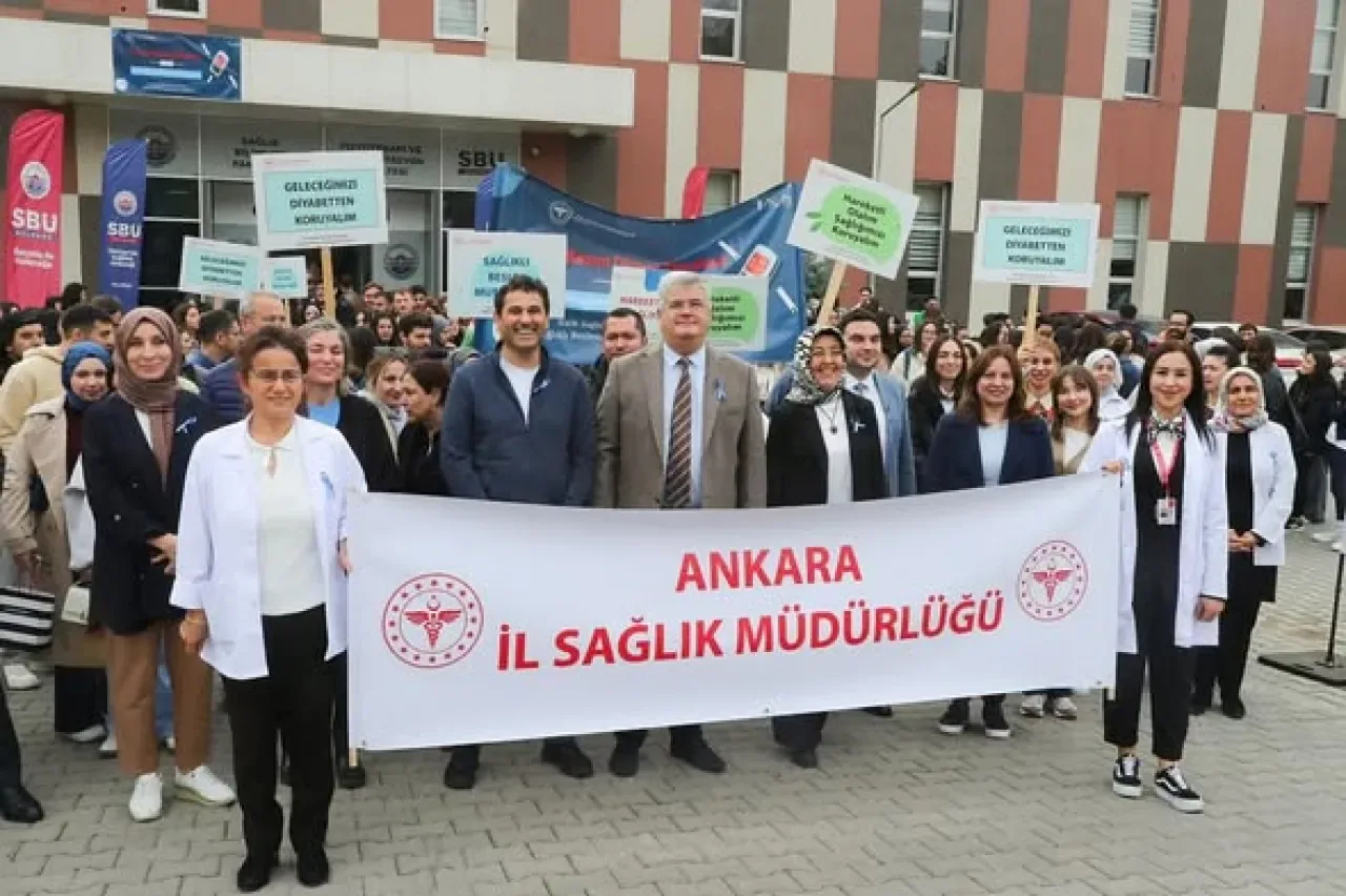 Ankara'da Dünya Diyabet Günü'nde Sağlık Yürüyüşü ve Farkındalık Etkinliği Düzenlendi Ankara'da Dünya Diyabet Günü'nde Sağlık Yürüyüşü ve Farkındalık Etkinliği Düzenlendi