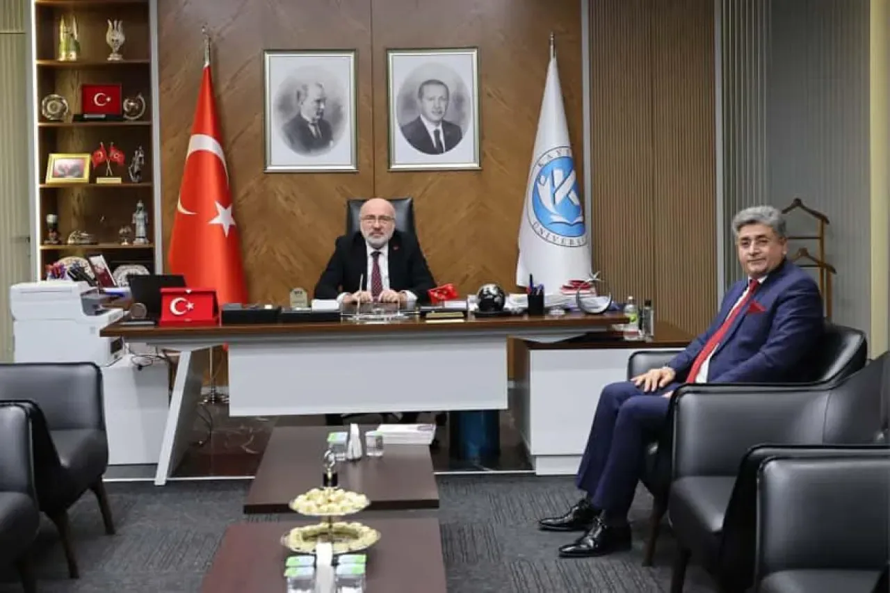 Kayseri Üniversitesi'nde Nezaket Ziyareti Kayseri Üniversitesi'nde Nezaket Ziyareti