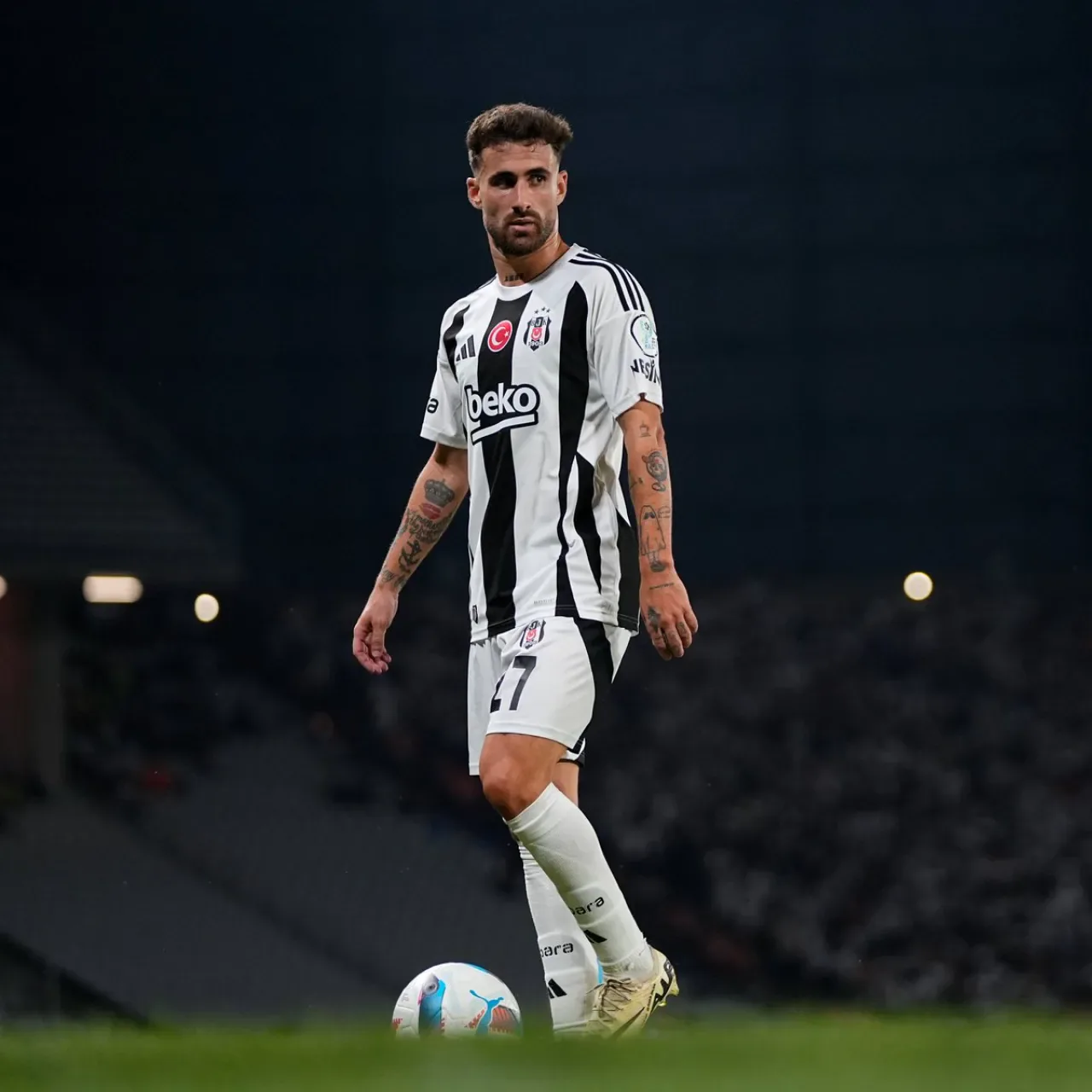 Beşiktaş'ta Rafa Silva Gündemi: 15 Kasım'a Kadar İzinli Beşiktaş'ta Rafa Silva Gündemi: 15 Kasım'a Kadar İzinli