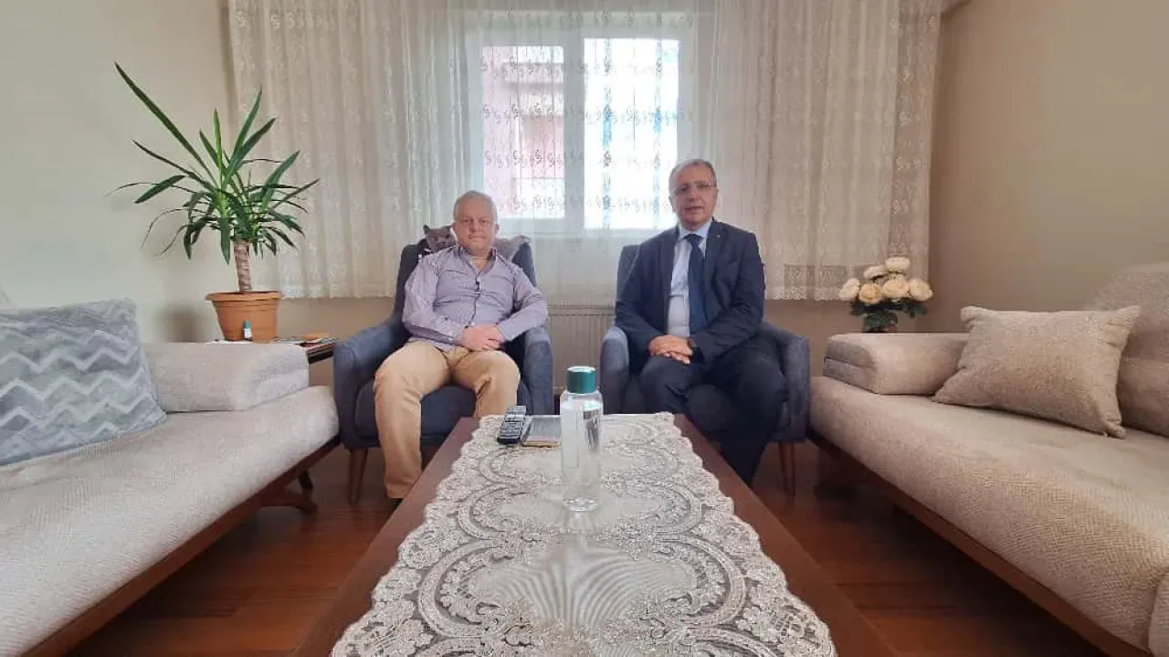 Ümraniye Kaymakamı Yüksel Çelik'ten Gazilere Ziyaret Ümraniye Kaymakamı Yüksel Çelik'ten Gazilere Ziyaret