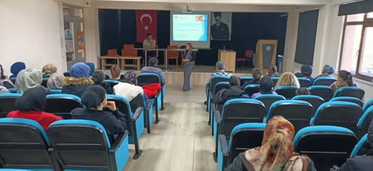 Bursa Kestel'de Okul ve Kurumlarda Görevli Personele Hijyen Eğitimi Bursa Kestel'de Okul ve Kurumlarda Görevli Personele Hijyen Eğitimi