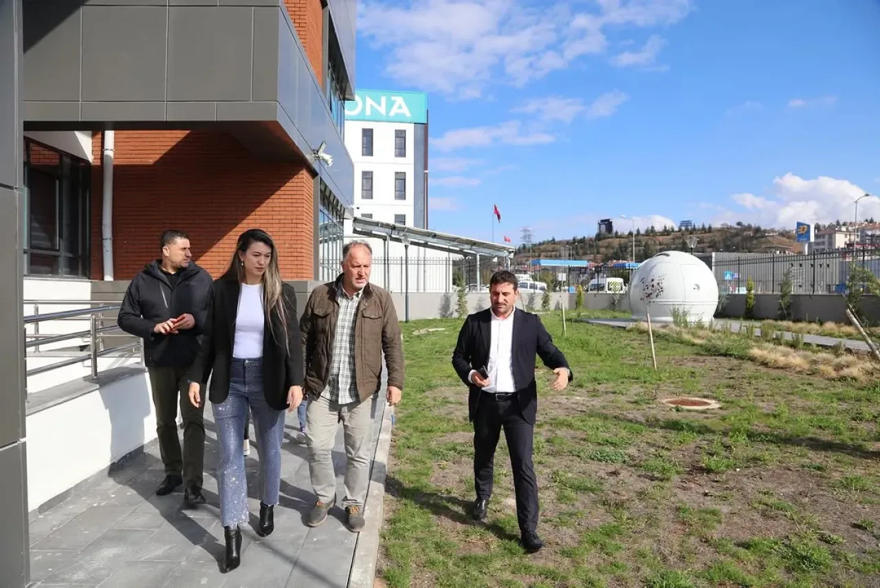 Gölbaşı İlçe Milli Eğitim Müdürü Serap Yılmaz, Cemil Yıldırım Bilim ve Sanat Merkezi'ni Ziyaret Etti Gölbaşı İlçe Milli Eğitim Müdürü Serap Yılmaz, Cemil Yıldırım Bilim ve Sanat Merkezi'ni Ziyaret Etti