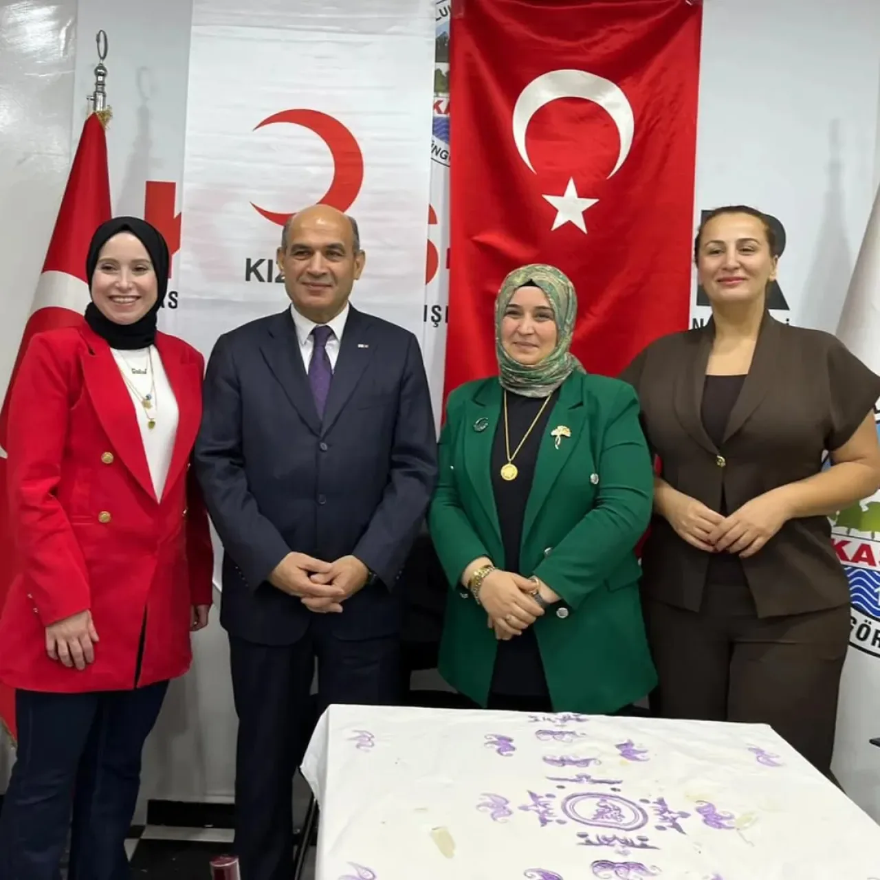 Güngören'de Kadın STK'ları Güç Birliği İçin Bir Araya Geldi Güngören'de Kadın STK'ları Güç Birliği İçin Bir Araya Geldi