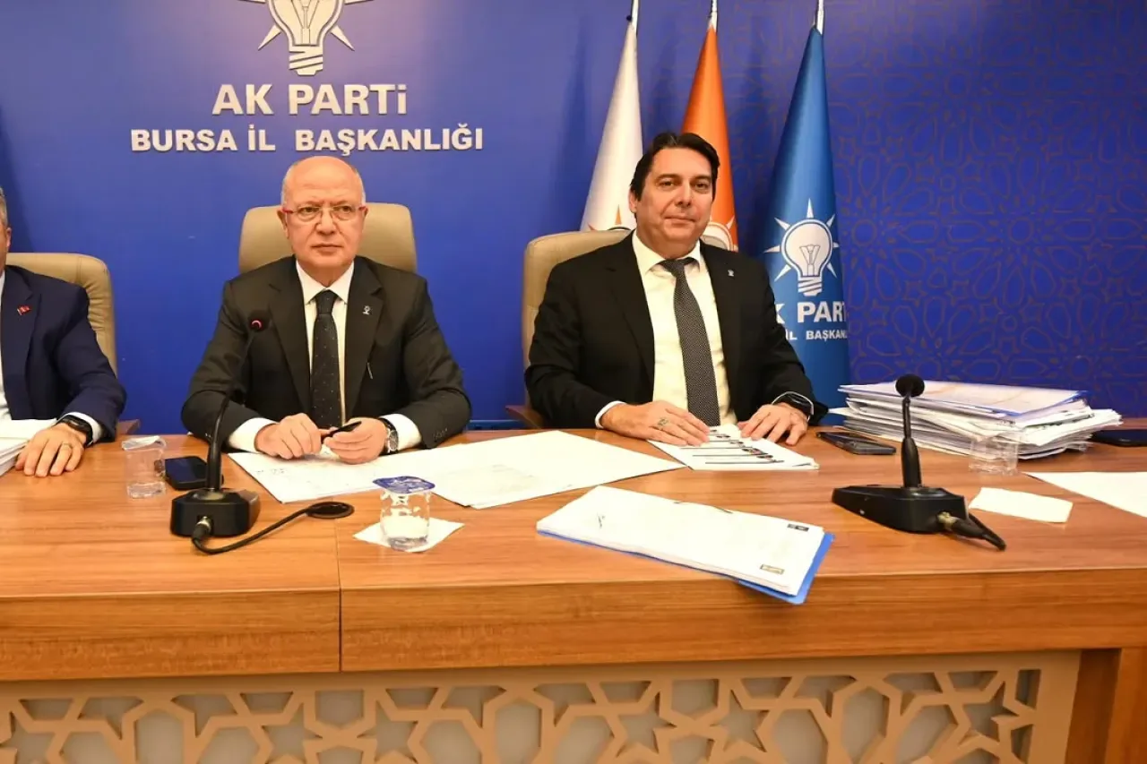 Bursa Orhaneli Belediyesi'nde Görev Devri Bursa Orhaneli Belediyesi'nde Görev Devri