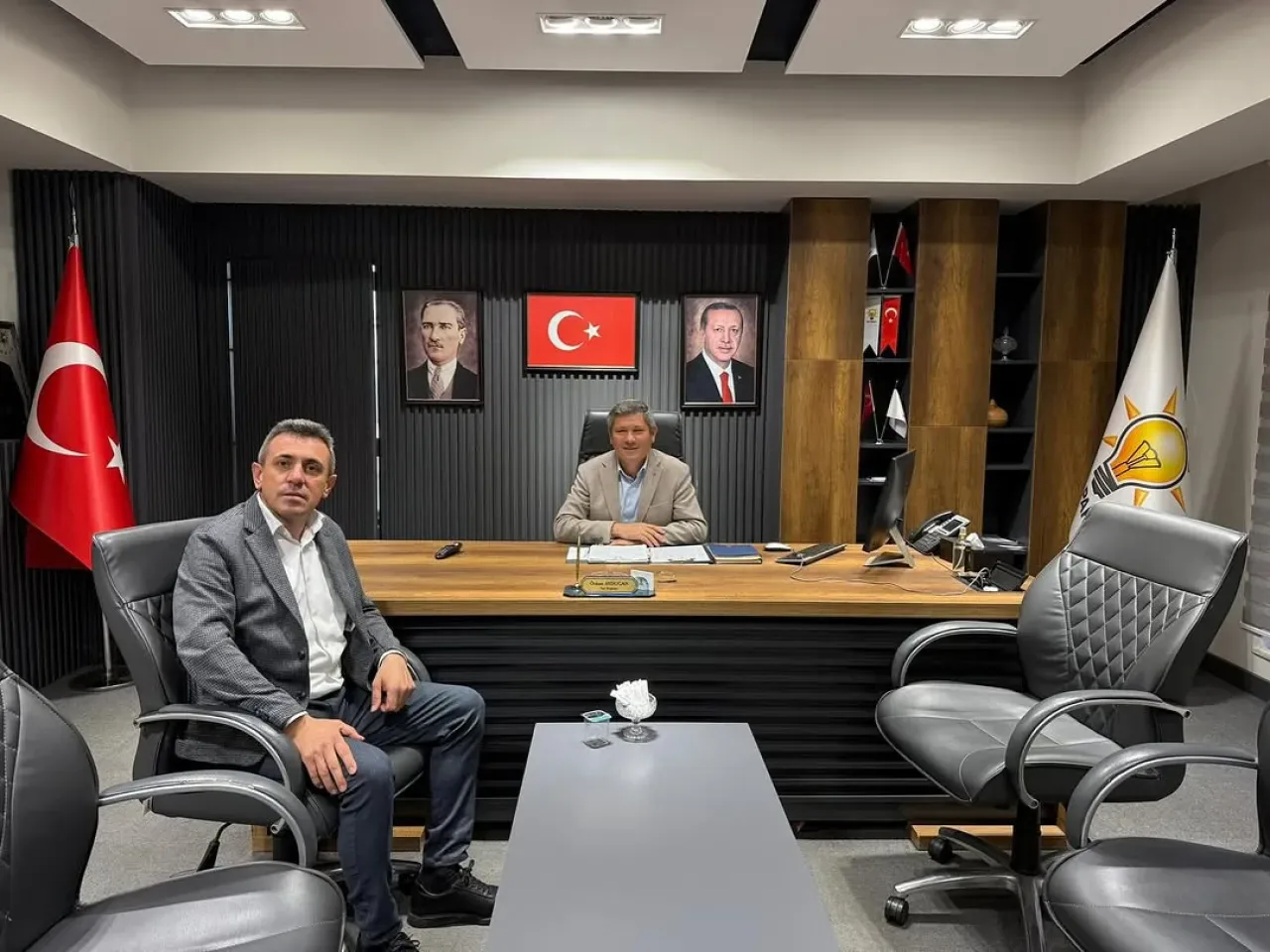 AK Parti Beykoz İlçe Başkanlığı Cumhuriyetköy Muhtarı ve Hemşehrilerini Ağırladı AK Parti Beykoz İlçe Başkanlığı Cumhuriyetköy Muhtarı ve Hemşehrilerini Ağırladı