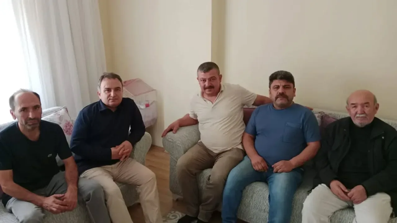 MHP'li Bahçeli'nin Talimatıyla Avcılar'da Aile Ziyareti MHP'li Bahçeli'nin Talimatıyla Avcılar'da Aile Ziyareti