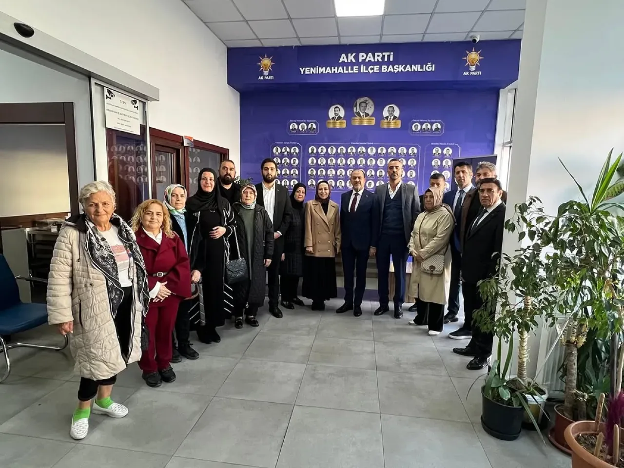 AK Parti Yenimahalle İlçe Başkanlığı'nda İstişare Toplantısı AK Parti Yenimahalle İlçe Başkanlığı'nda İstişare Toplantısı