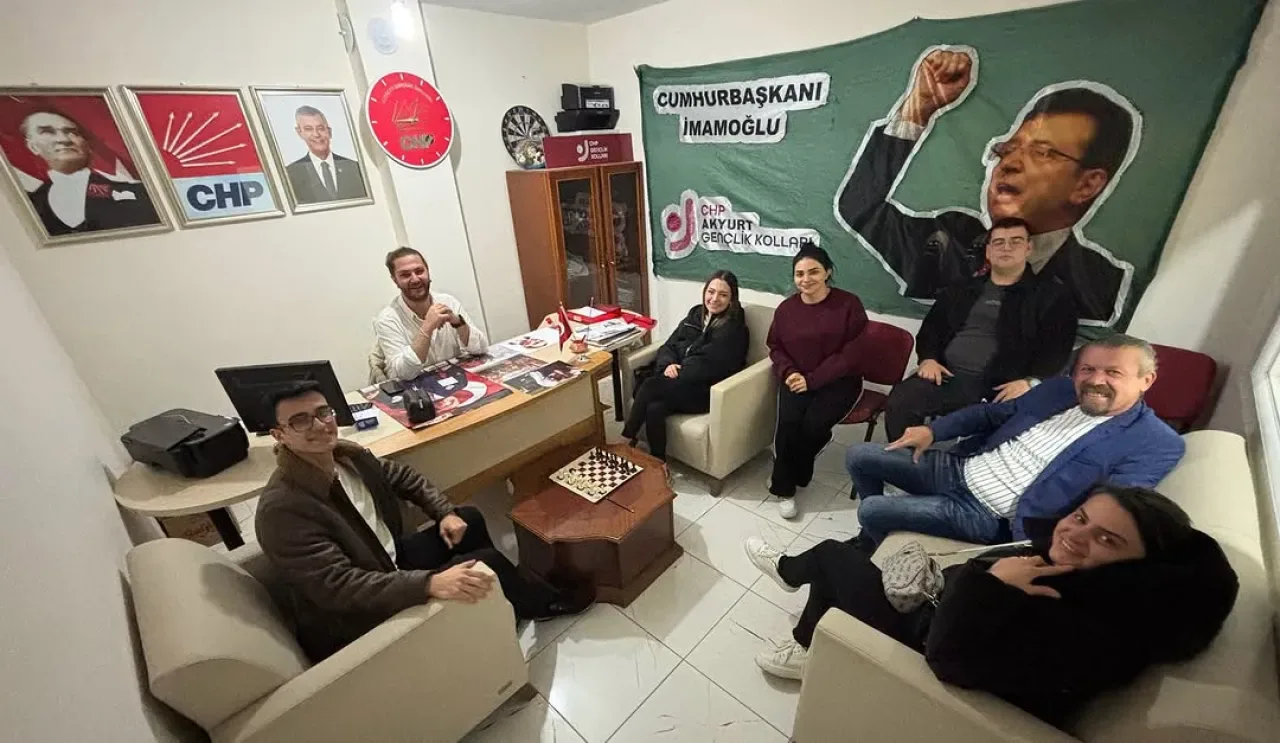 CHP Akyurt İlçe Başkanı Yalçın İpek, İlçe Yönetimi ile Sohbet Toplantısı Gerçekleştirdi CHP Akyurt İlçe Başkanı Yalçın İpek, İlçe Yönetimi ile Sohbet Toplantısı Gerçekleştirdi