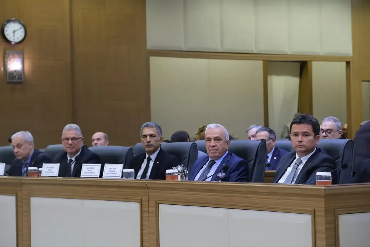 Bursa Büyükşehir Belediyesi Kasım Ayı Meclis Toplantısı'nın İlk Oturumu Tamamlandı Bursa Büyükşehir Belediyesi Kasım Ayı Meclis Toplantısı'nın İlk Oturumu Tamamlandı