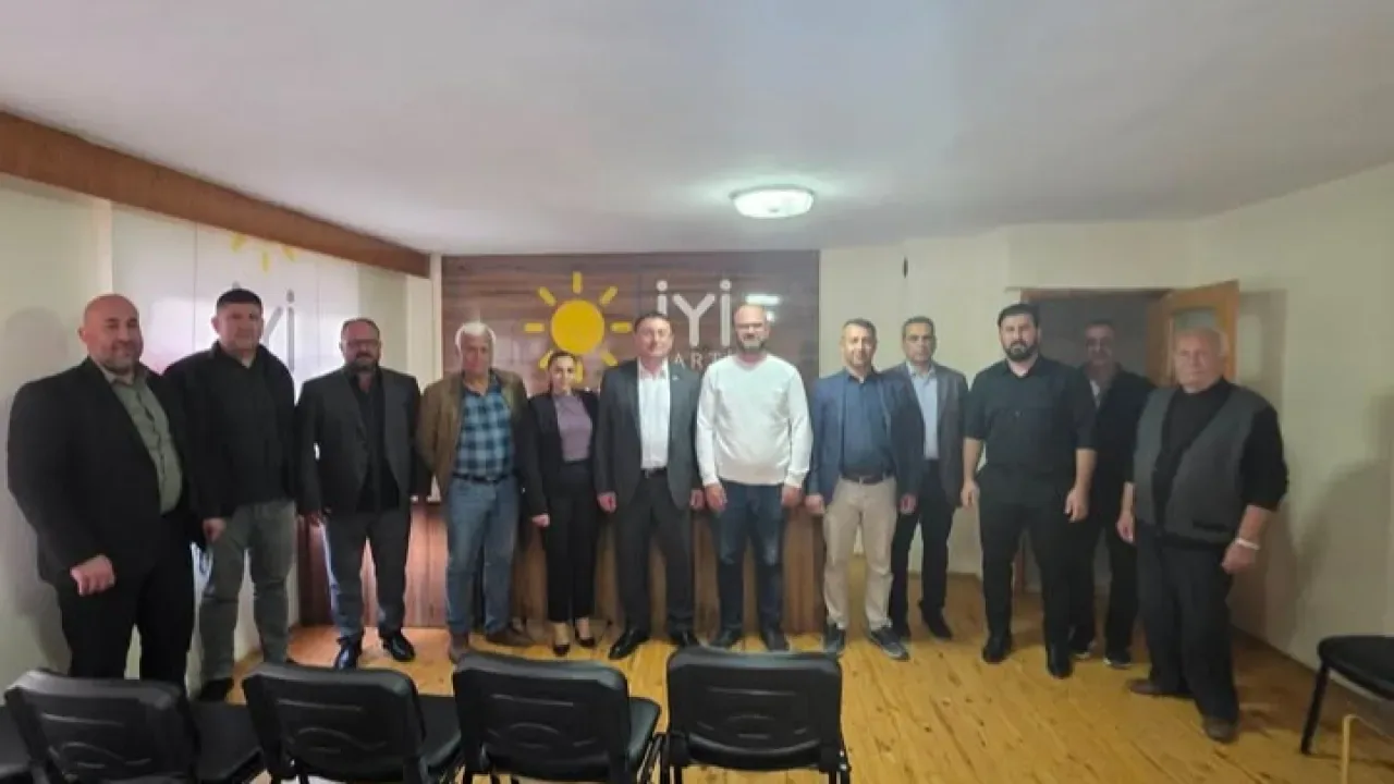 İYİ Parti Korkuteli'nde Şoförler ve Nakliyeciler Odası Başkan Adayından Ziyaret İYİ Parti Korkuteli'nde Şoförler ve Nakliyeciler Odası Başkan Adayından Ziyaret