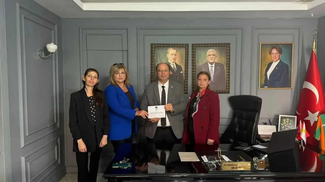 İYİ Parti Alanya İlçe Başkanı Hilmi Er, Gelecek Partisi'nden Ziyaret ve Kongre Daveti Aldı İYİ Parti Alanya İlçe Başkanı Hilmi Er, Gelecek Partisi'nden Ziyaret ve Kongre Daveti Aldı