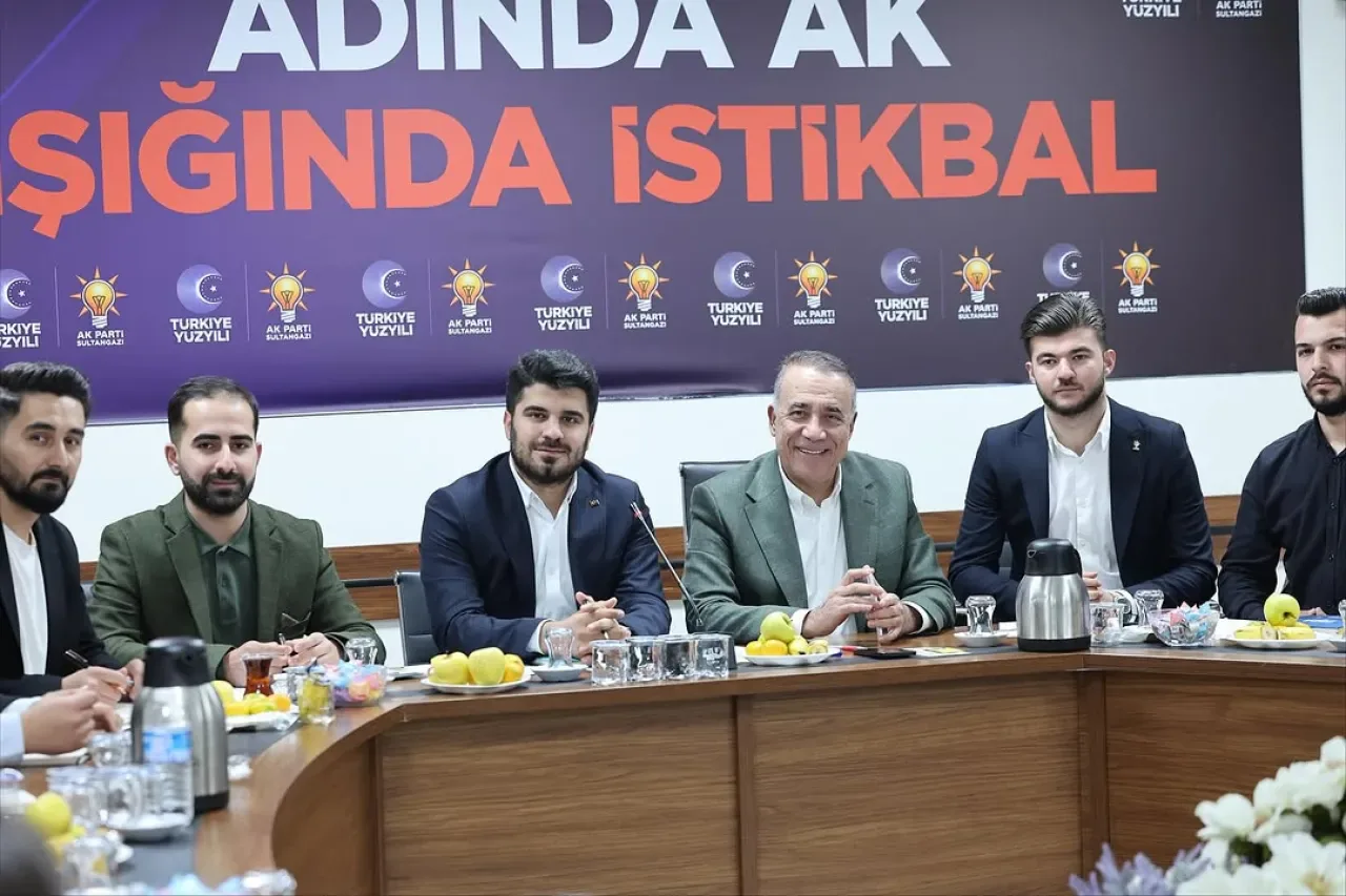 Sultangali'de Gençlik Buluşması: Başkan Dursun, AK Parti Gençlik Kolları ile Bir Araya Geldi Sultangali'de Gençlik Buluşması: Başkan Dursun, AK Parti Gençlik Kolları ile Bir Araya Geldi