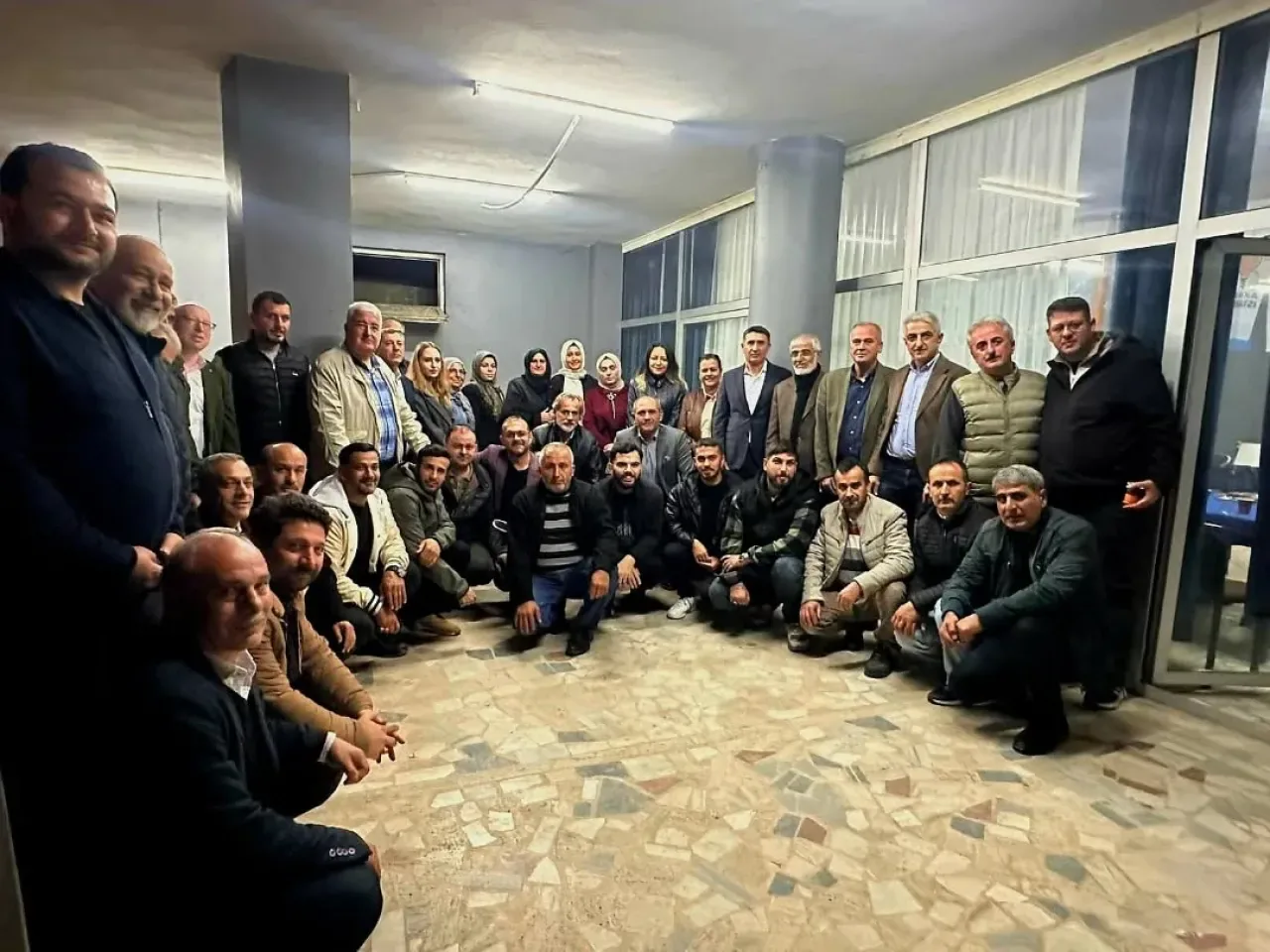 AK Parti, Silivri'nin Kavaklı Mahallesi'nde Yeni İletişim Bürosunu Açtı AK Parti, Silivri'nin Kavaklı Mahallesi'nde Yeni İletişim Bürosunu Açtı