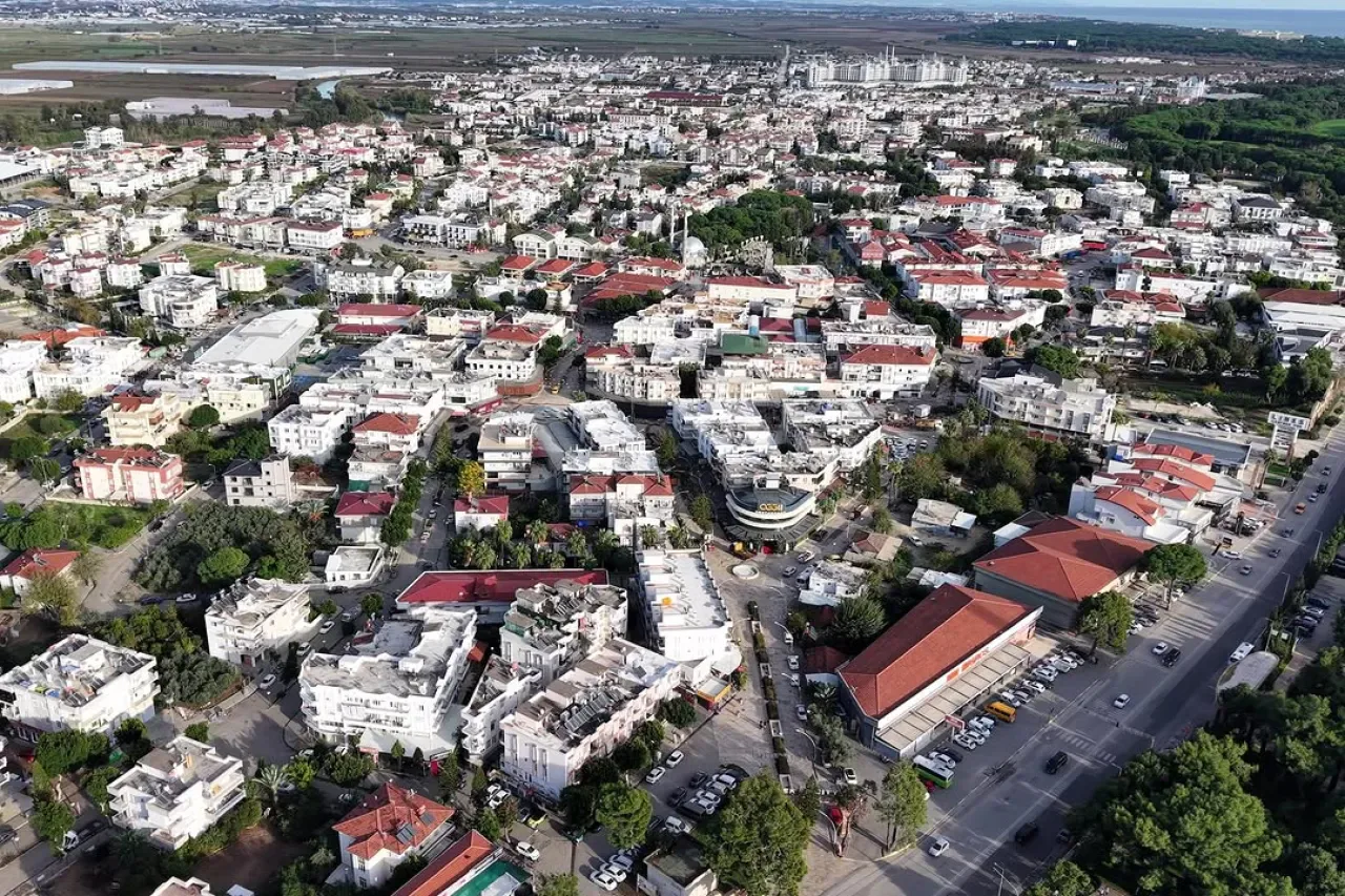 Serik'te Belek Mahallesi'nde Çevre Düzenlemesi Serik'te Belek Mahallesi'nde Çevre Düzenlemesi