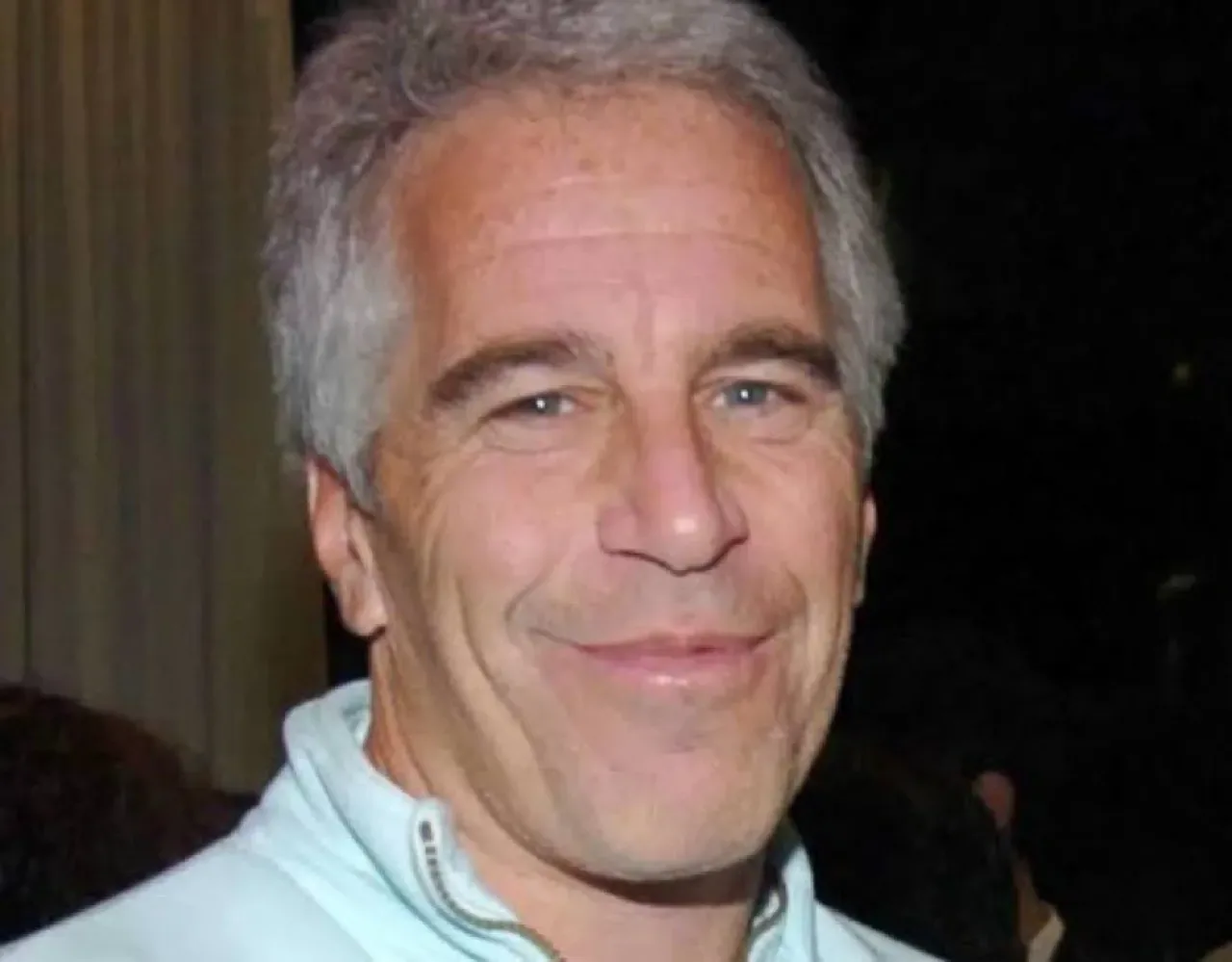 Trump'ın İngiltere Ziyaretinde Epstein-Bannon E-Posta Yazışmaları Trump'ın İngiltere Ziyaretinde Epstein-Bannon E-Posta Yazışmaları