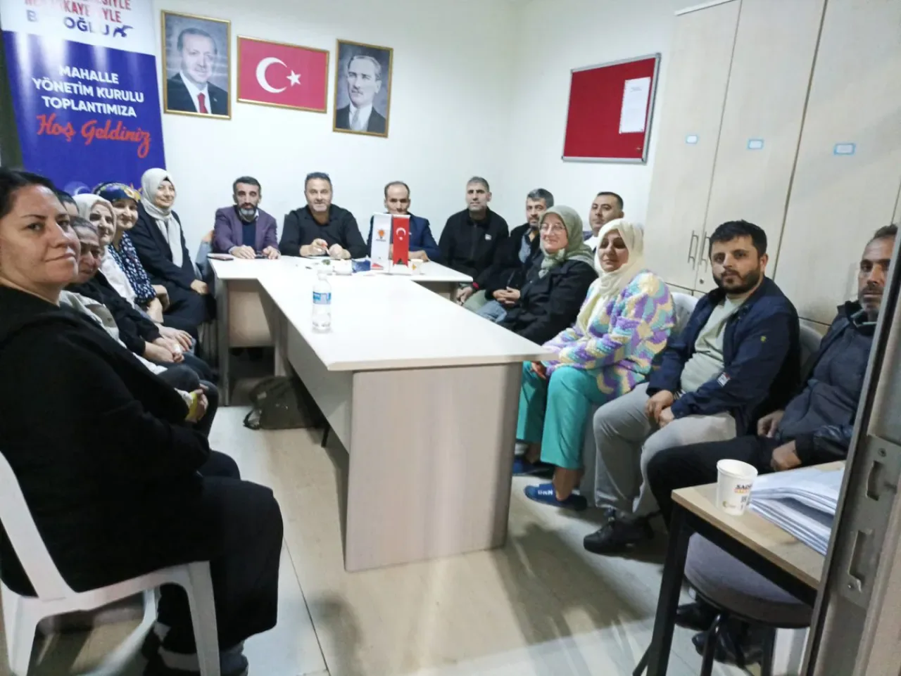 AK Parti Beyoğlu Örnektepe Mahallesi'nde Yönetim Kurulu Toplantısı Gerçekleştirdi AK Parti Beyoğlu Örnektepe Mahallesi'nde Yönetim Kurulu Toplantısı Gerçekleştirdi