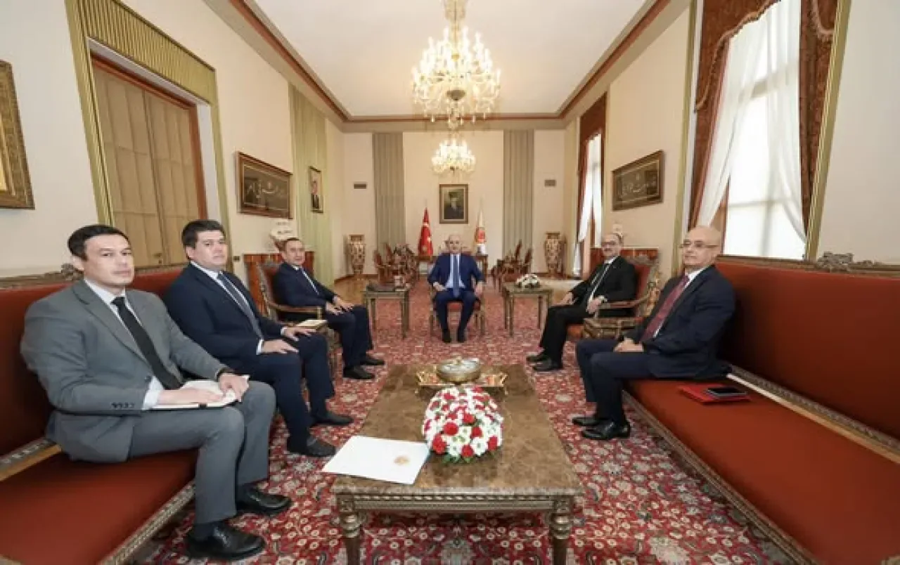 TBMM Başkanı Kurtulmuş, Özbekistan Büyükelçisi'ni Kabul Etti TBMM Başkanı Kurtulmuş, Özbekistan Büyükelçisi'ni Kabul Etti