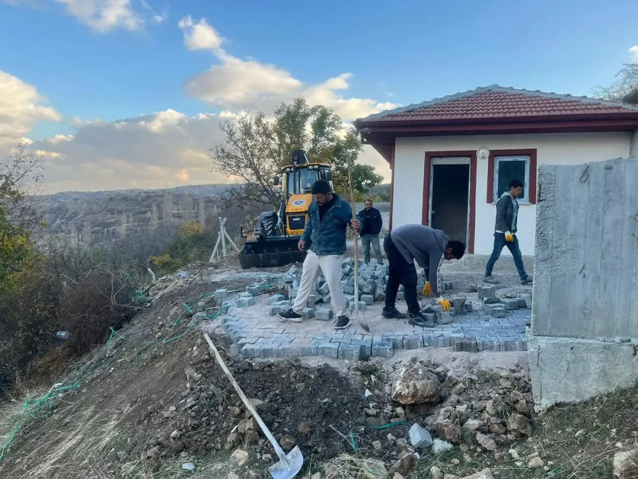 Kalecik Belediyesi Şeyhmahmut Mahallesi'nde Altyapı Çalışmalarını Sürdürüyor Kalecik Belediyesi Şeyhmahmut Mahallesi'nde Altyapı Çalışmalarını Sürdürüyor