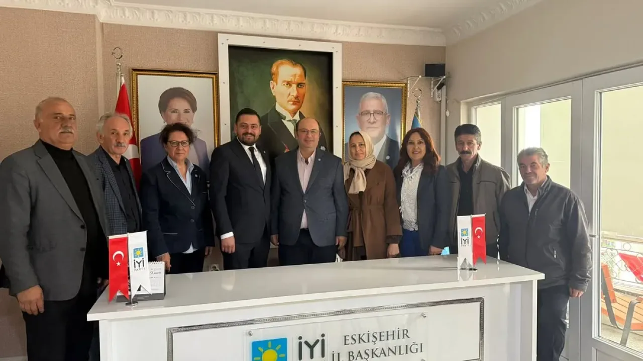 Antalya ve Eskişehir İYİ Parti Teşkilatlarından Kardeşlik Köprüsü Antalya ve Eskişehir İYİ Parti Teşkilatlarından Kardeşlik Köprüsü
