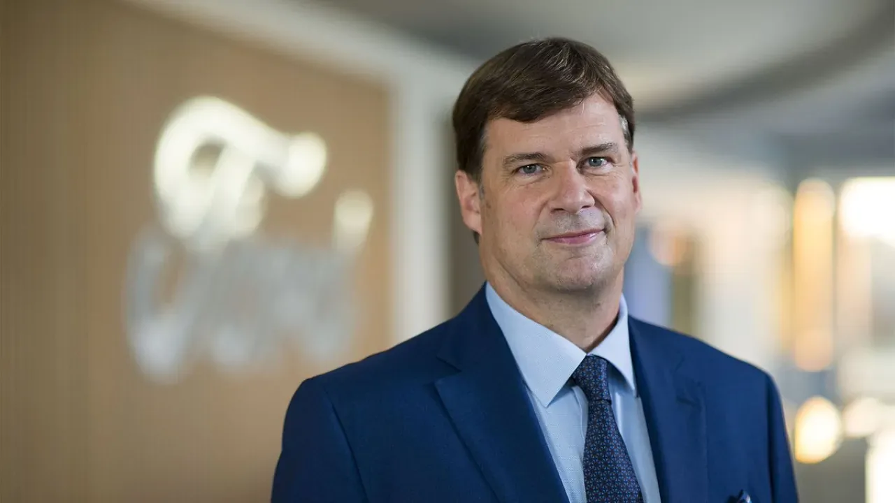Ford CEO'su Tesla ve Çinli Otomobiller Karşısında Şaşkınlığını Açıkladı Ford CEO'su Tesla ve Çinli Otomobiller Karşısında Şaşkınlığını Açıkladı
