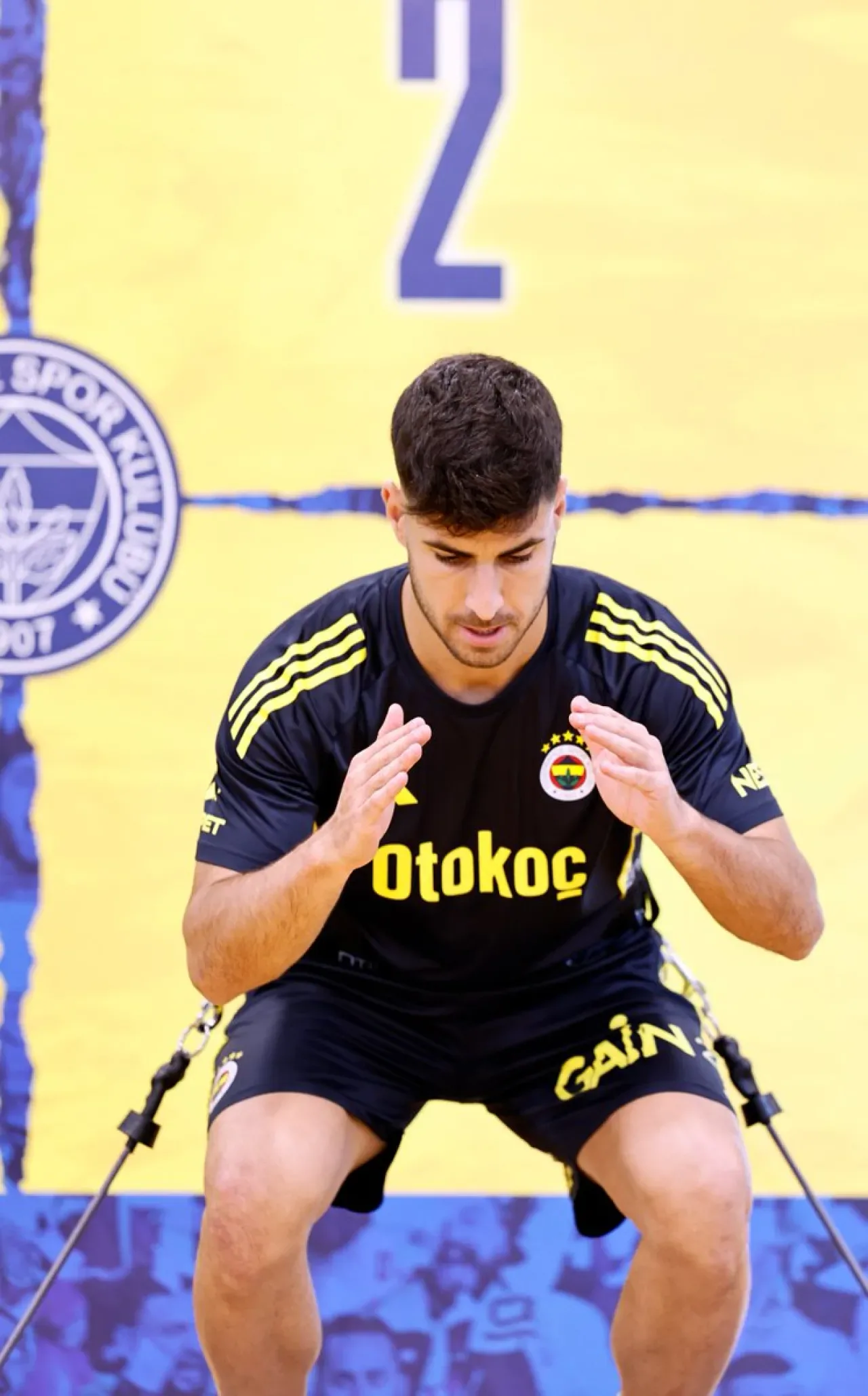 Fenerbahçe Spor Kulübü, Bir Günlük Salon Çalışmasını Tamamladı Fenerbahçe Spor Kulübü, Bir Günlük Salon Çalışmasını Tamamladı