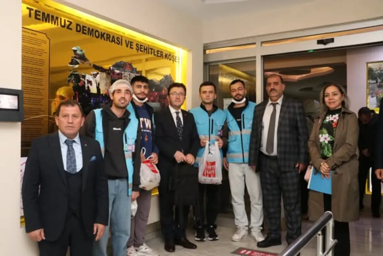 Kayseri'de Öğrenci Yurdunda "Komşum Projesi" Hayata Geçirildi Kayseri'de Öğrenci Yurdunda "Komşum Projesi" Hayata Geçirildi