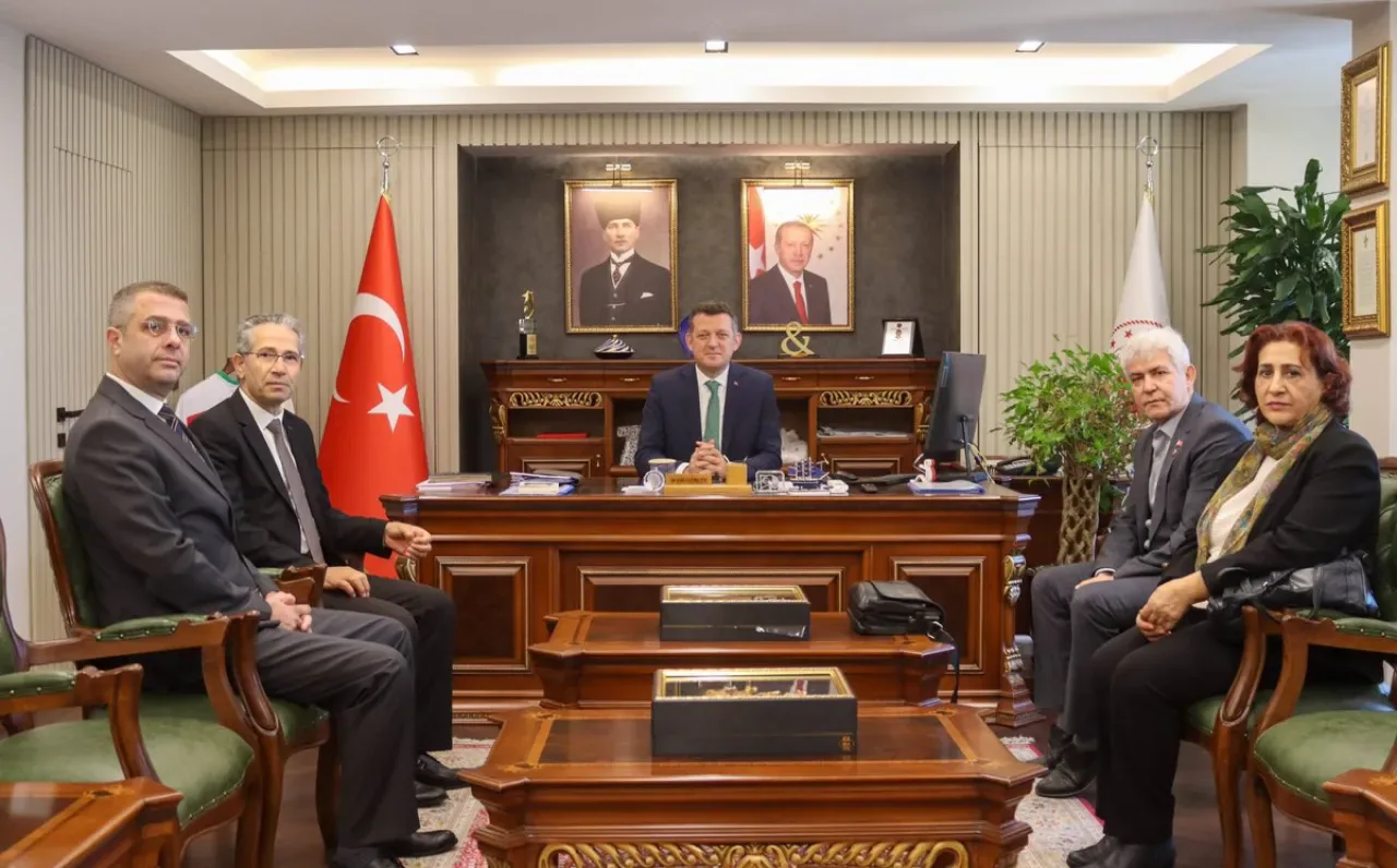 Vatan Partisi Beykoz İlçe Başkanı, Kaymakam Ürkmezer'i Ziyaret Etti Vatan Partisi Beykoz İlçe Başkanı, Kaymakam Ürkmezer'i Ziyaret Etti