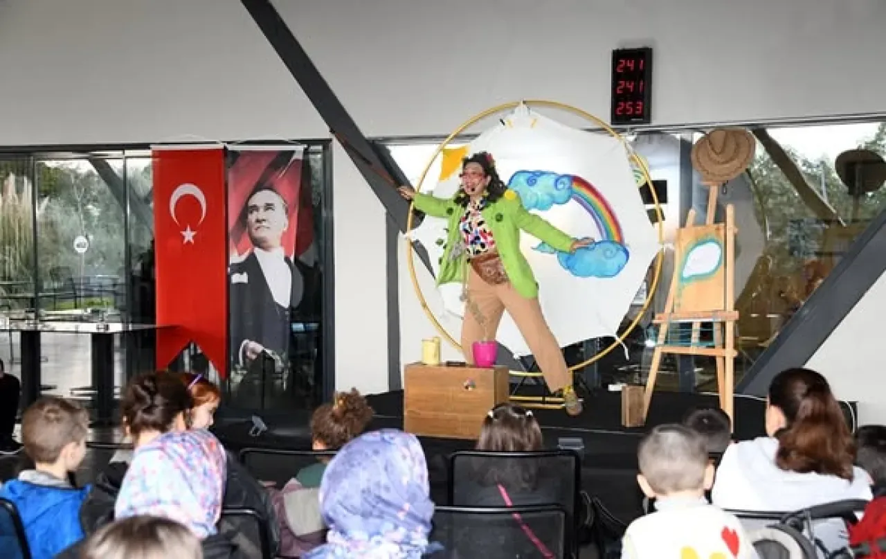 Osmangazi'de Minikler Ara Tatilde Doğa ve Sanatla Buluştu Osmangazi'de Minikler Ara Tatilde Doğa ve Sanatla Buluştu