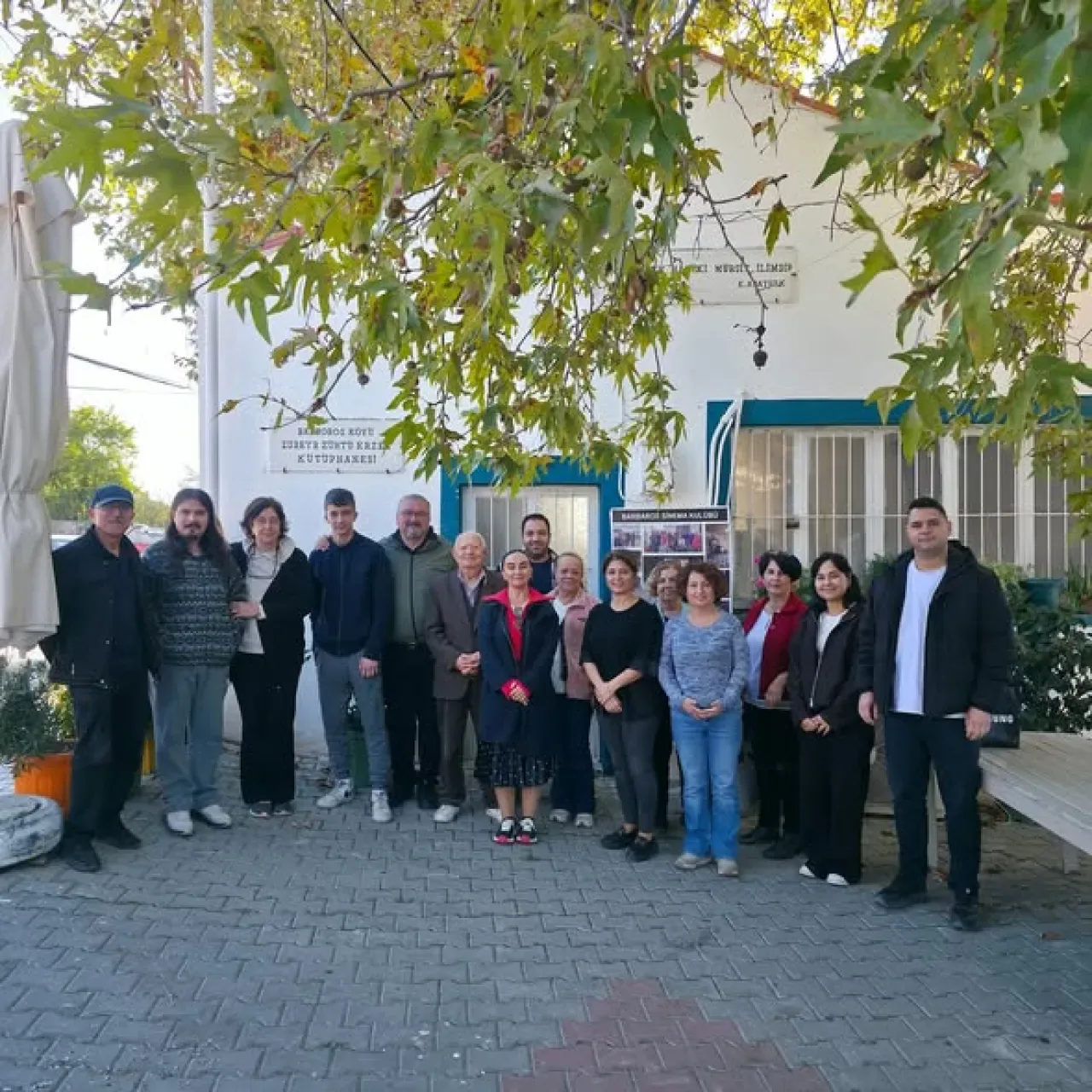 İzmir Urla'da Tıbbi ve Aromatik Bitki Yetiştiriciliği Eğitimi Düzenlendi İzmir Urla'da Tıbbi ve Aromatik Bitki Yetiştiriciliği Eğitimi Düzenlendi