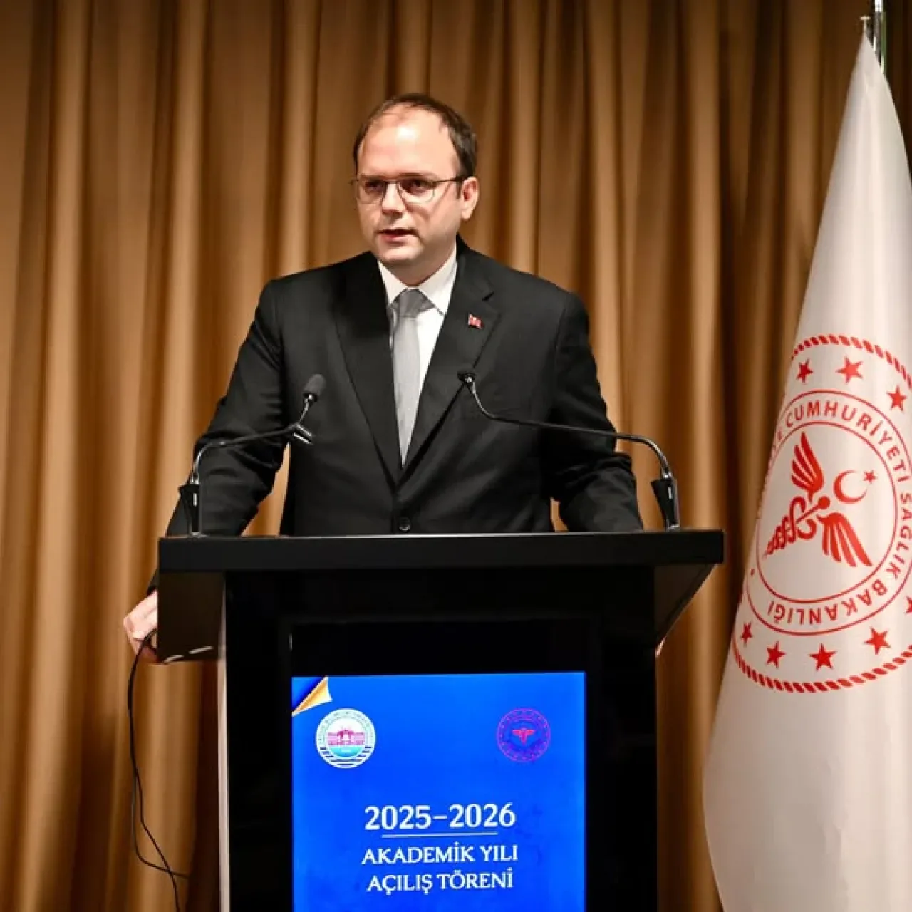 İstanbul'da Yeni Akademik Yıl Sağlıkta Hedeflerle Başladı İstanbul'da Yeni Akademik Yıl Sağlıkta Hedeflerle Başladı