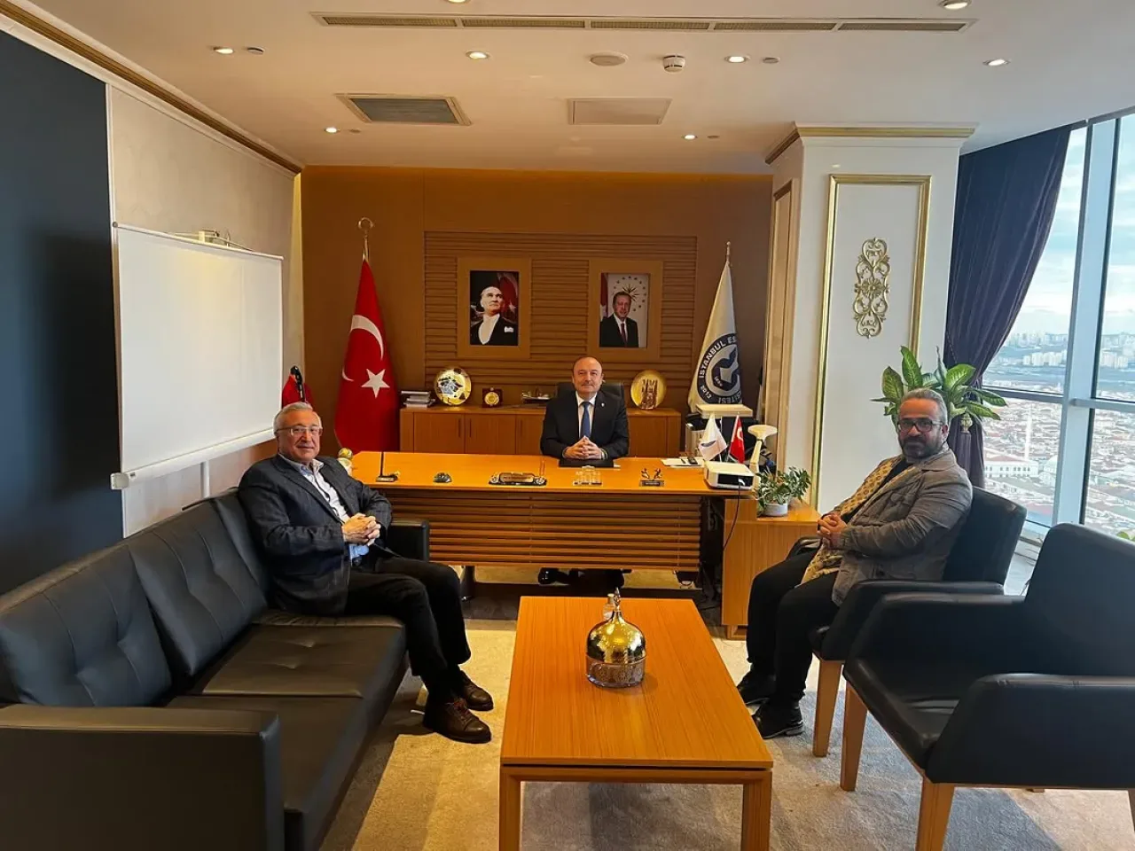 İstanbul Esenyurt Üniversitesi ve Esenyurt Bilim ve Sanat Merkezi İş Birliği İçin Görüşmeler Gerçekleştirdi İstanbul Esenyurt Üniversitesi ve Esenyurt Bilim ve Sanat Merkezi İş Birliği İçin Görüşmeler Gerçekleştirdi