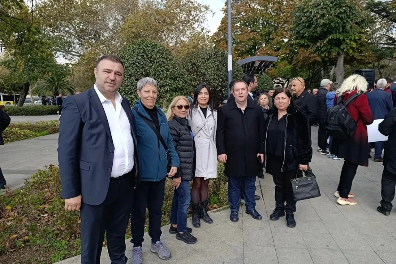 Saraçhane'de Adalet İçin Buluşan Aileler ve Dayanışma Ağı Saraçhane'de Adalet İçin Buluşan Aileler ve Dayanışma Ağı