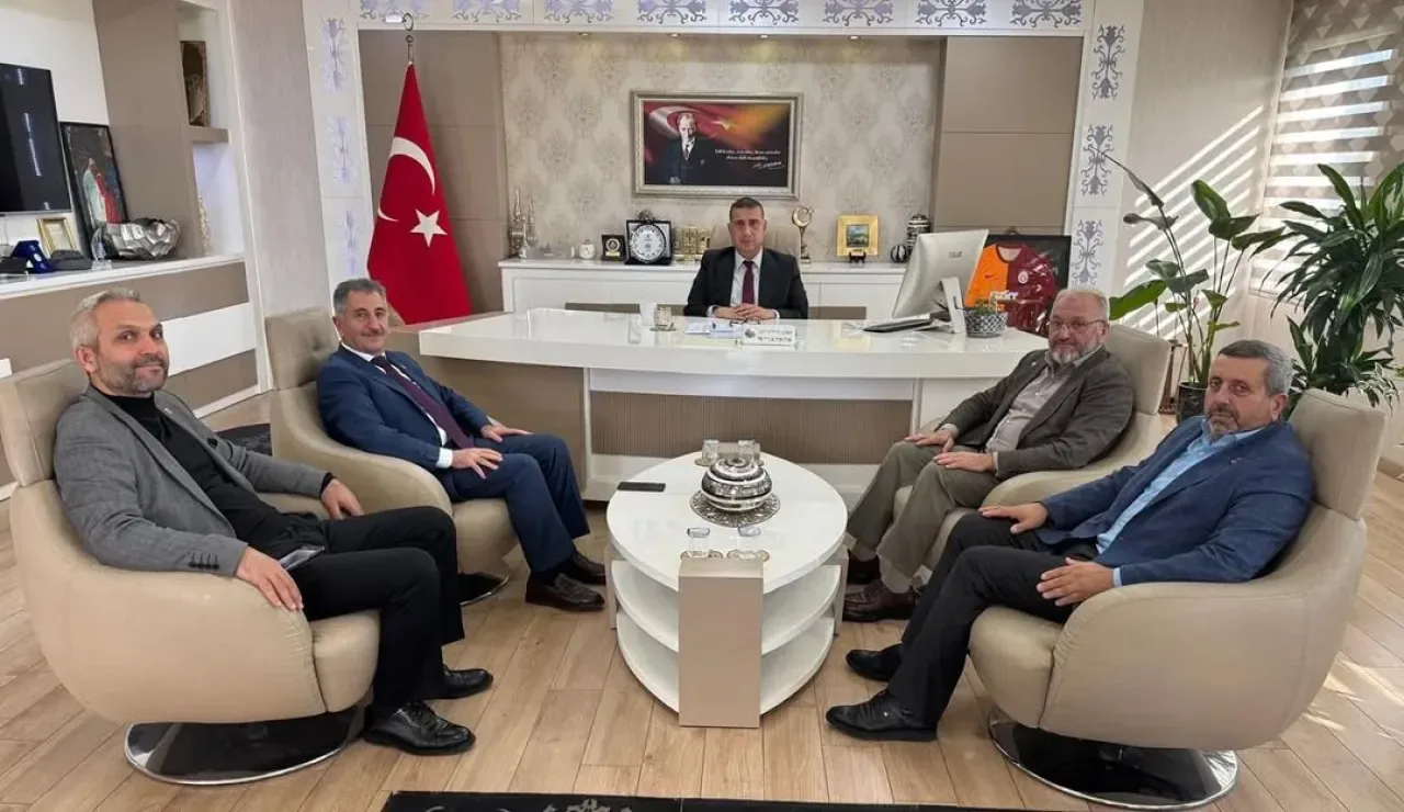 Saadet Partisi Tuzla İlçe Başkanı Kaymakam Ümit Hüseyin Güney'i Ziyaret Etti Saadet Partisi Tuzla İlçe Başkanı Kaymakam Ümit Hüseyin Güney'i Ziyaret Etti