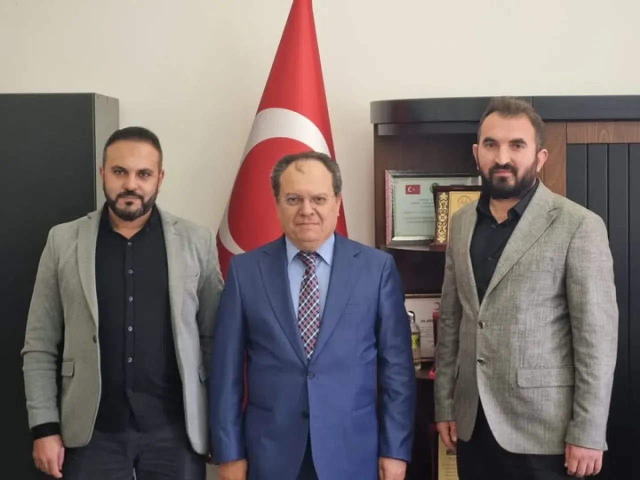 Arnavutköy Diyanet-Sen Temsilcileri İlçe Müftüsü'nü Ziyaret Etti Arnavutköy Diyanet-Sen Temsilcileri İlçe Müftüsü'nü Ziyaret Etti