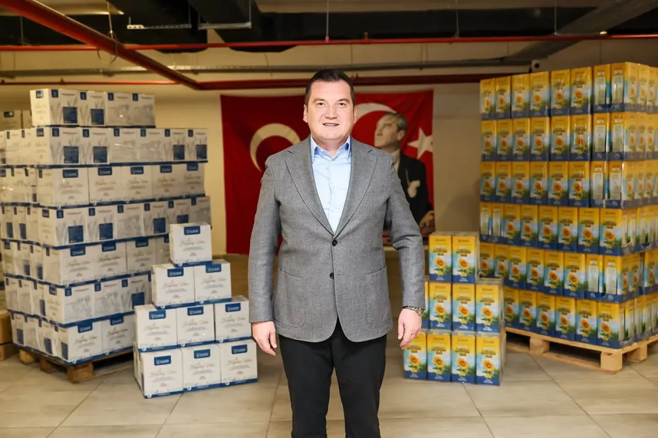 Silivri Belediyesi'nden İhtiyaç Sahibi Ailelere Un ve Yağ Desteği Silivri Belediyesi'nden İhtiyaç Sahibi Ailelere Un ve Yağ Desteği