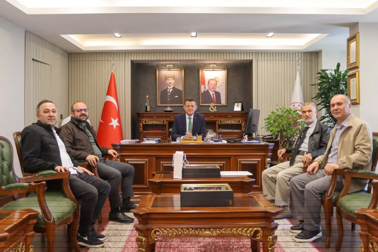 İstanbul Hayır İşleri Derneği Yöneticileri Beykoz Kaymakamı'nı Ziyaret Etti İstanbul Hayır İşleri Derneği Yöneticileri Beykoz Kaymakamı'nı Ziyaret Etti