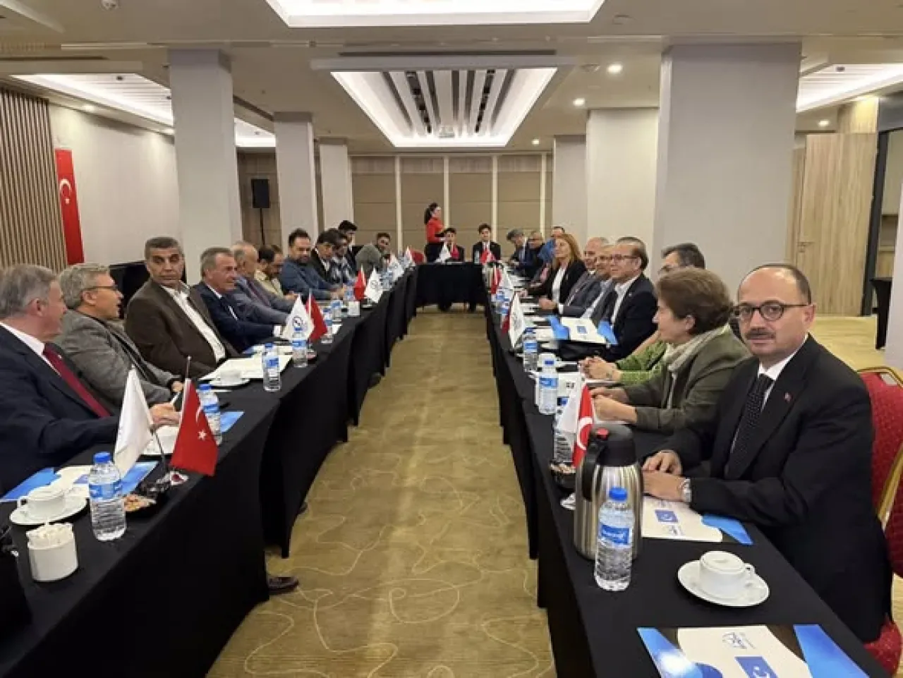 Bursa'da Doğu Türkistan Cumhuriyetleri Anıldı ve Çalıştay Düzenlendi Bursa'da Doğu Türkistan Cumhuriyetleri Anıldı ve Çalıştay Düzenlendi